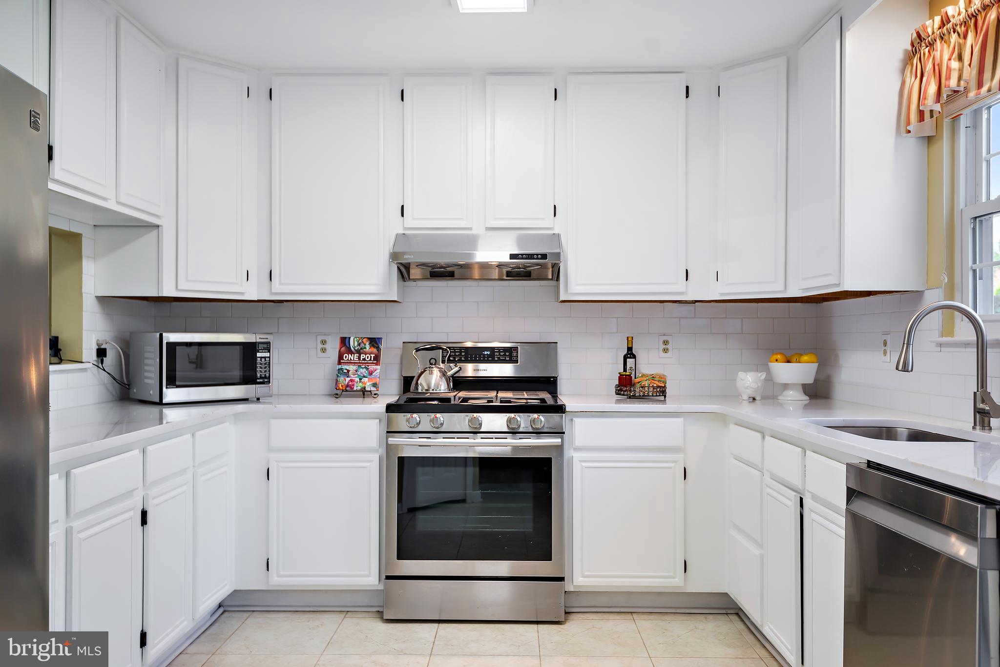 CHESTNUT HILLS - Residential