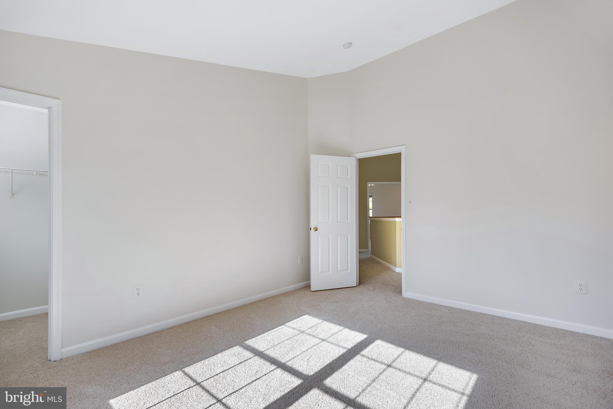 CHESTNUT HILLS - Residential