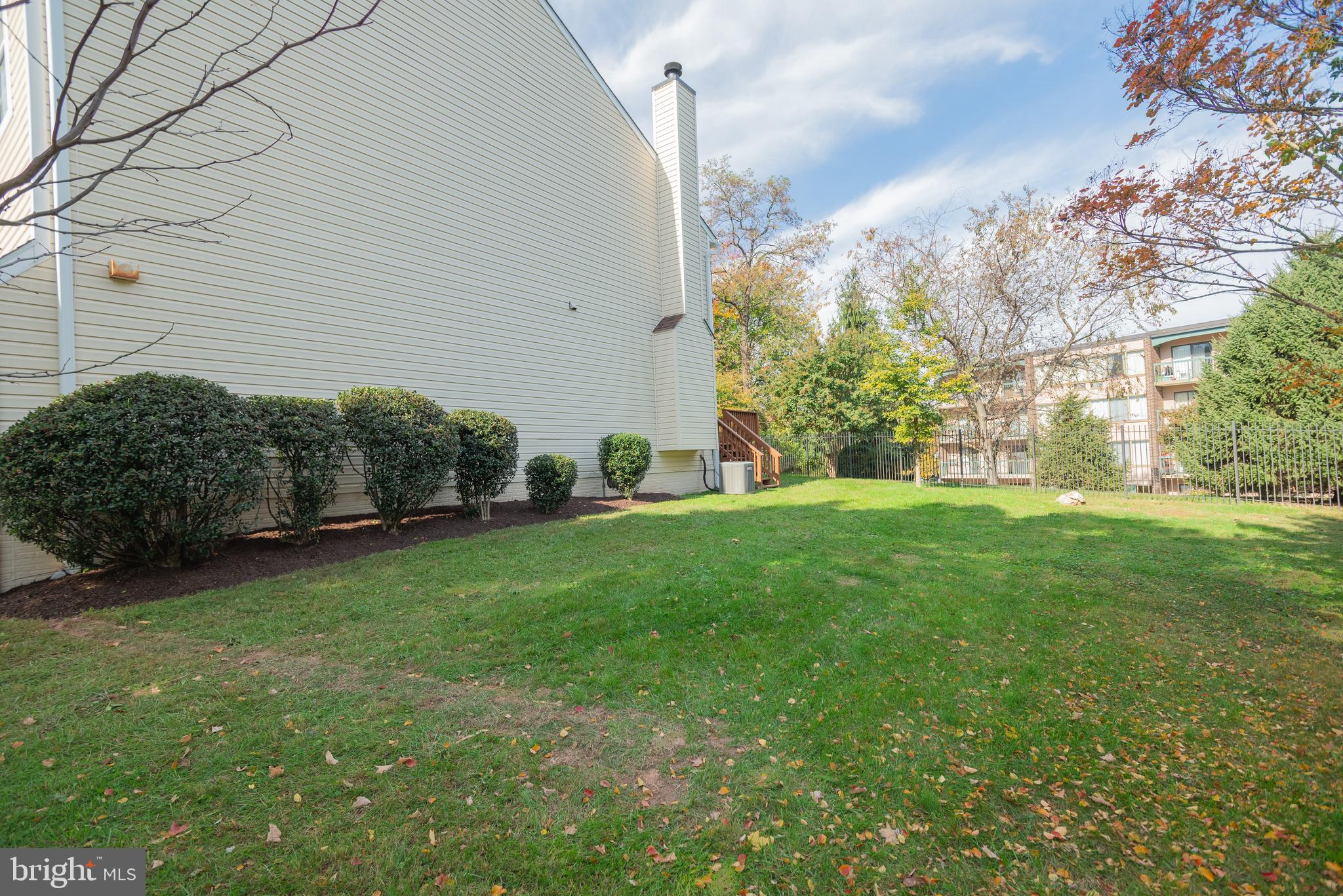 CHESTNUT HILLS - Residential