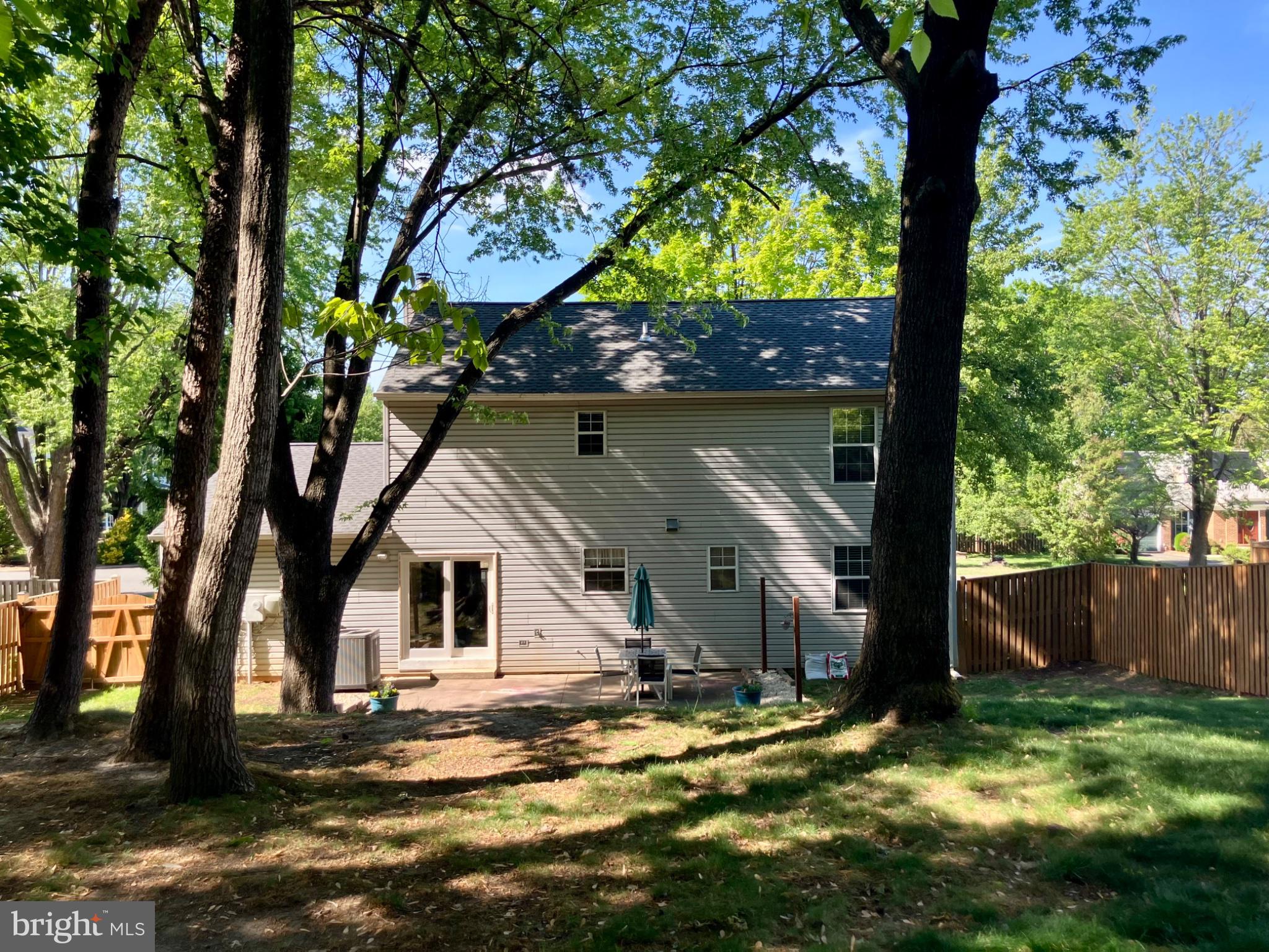 6111 PLAINVILLE LANE