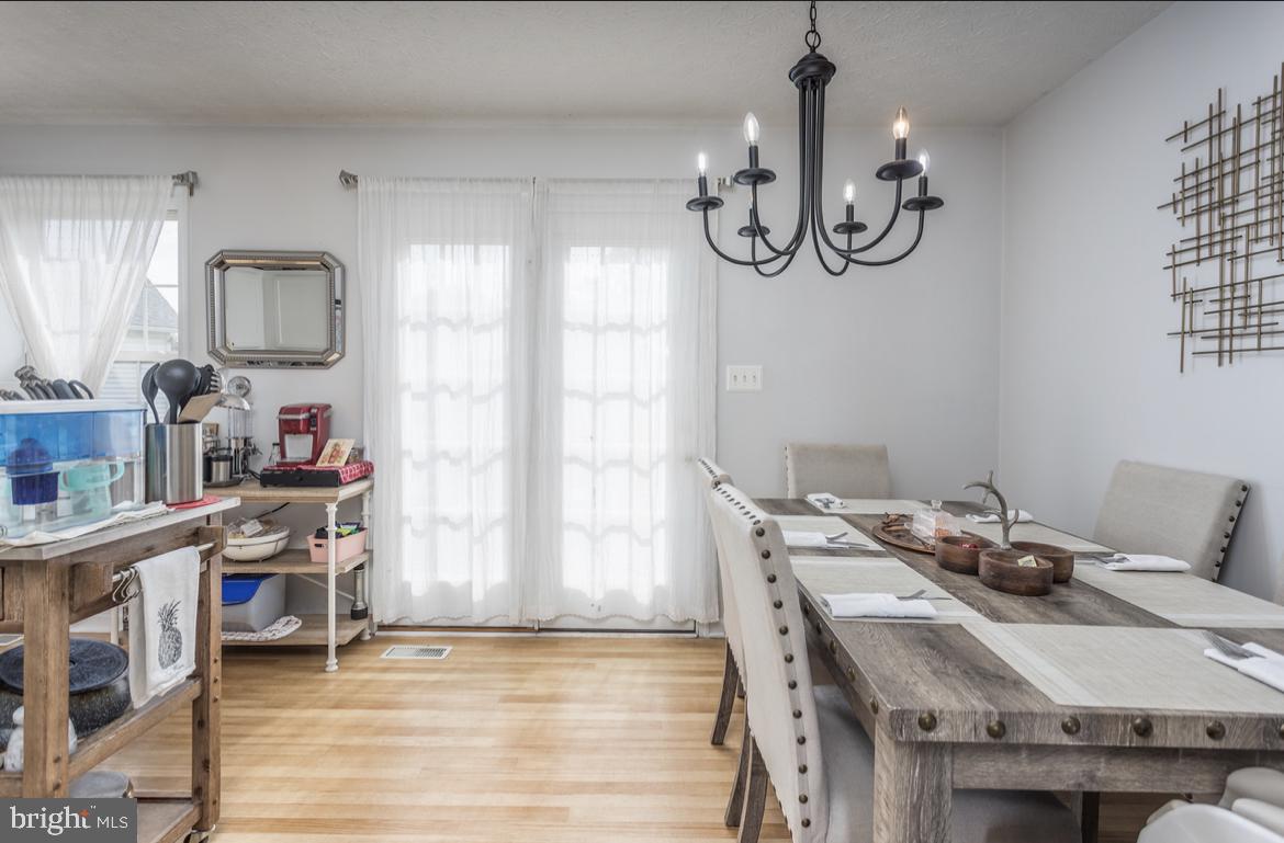 RIDGEFIELD - Residential