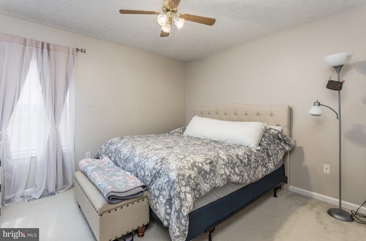 RIDGEFIELD - Residential