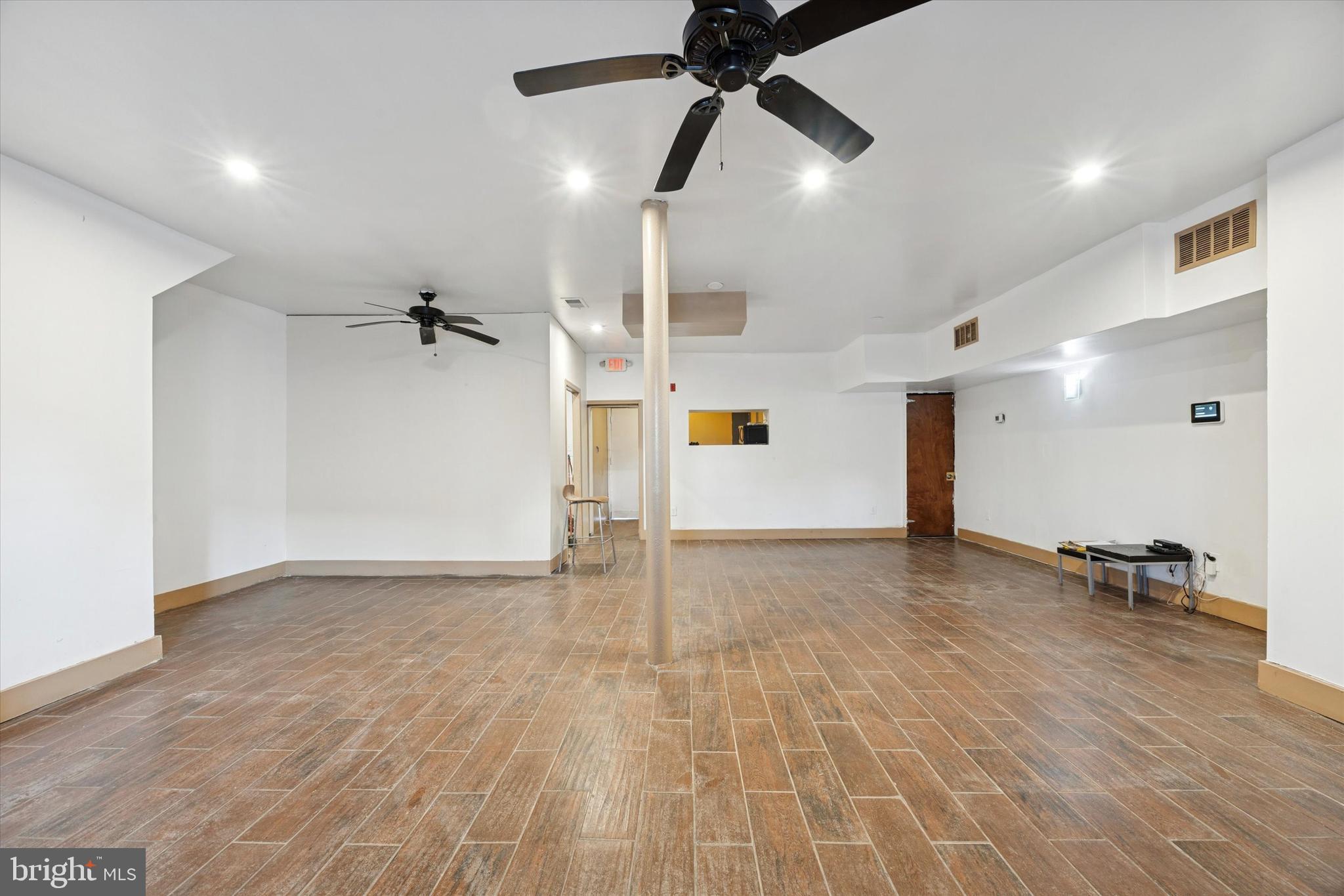 2045 W TORONTO STREET