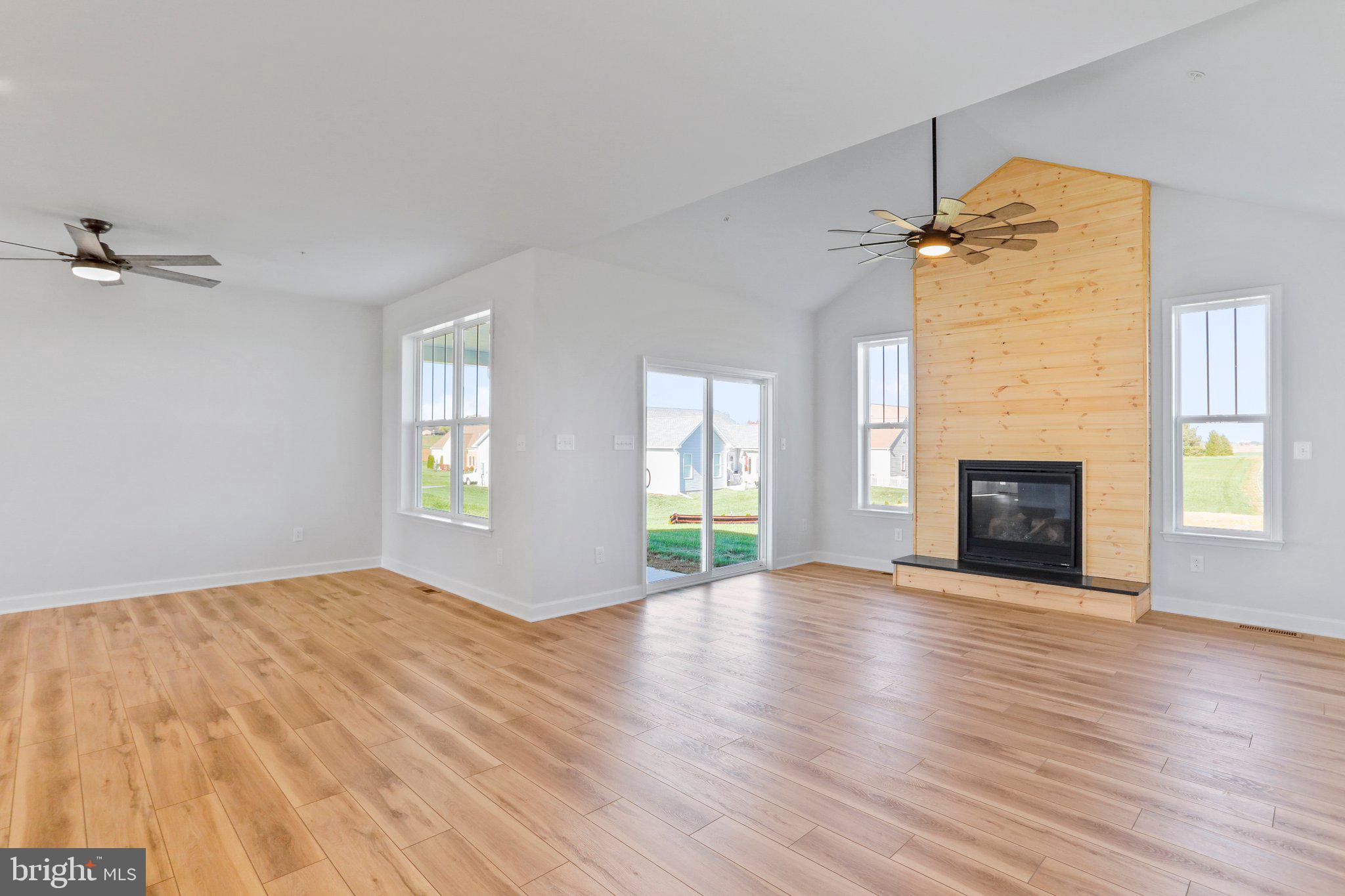 PARADISE HEIGHTS - Residential