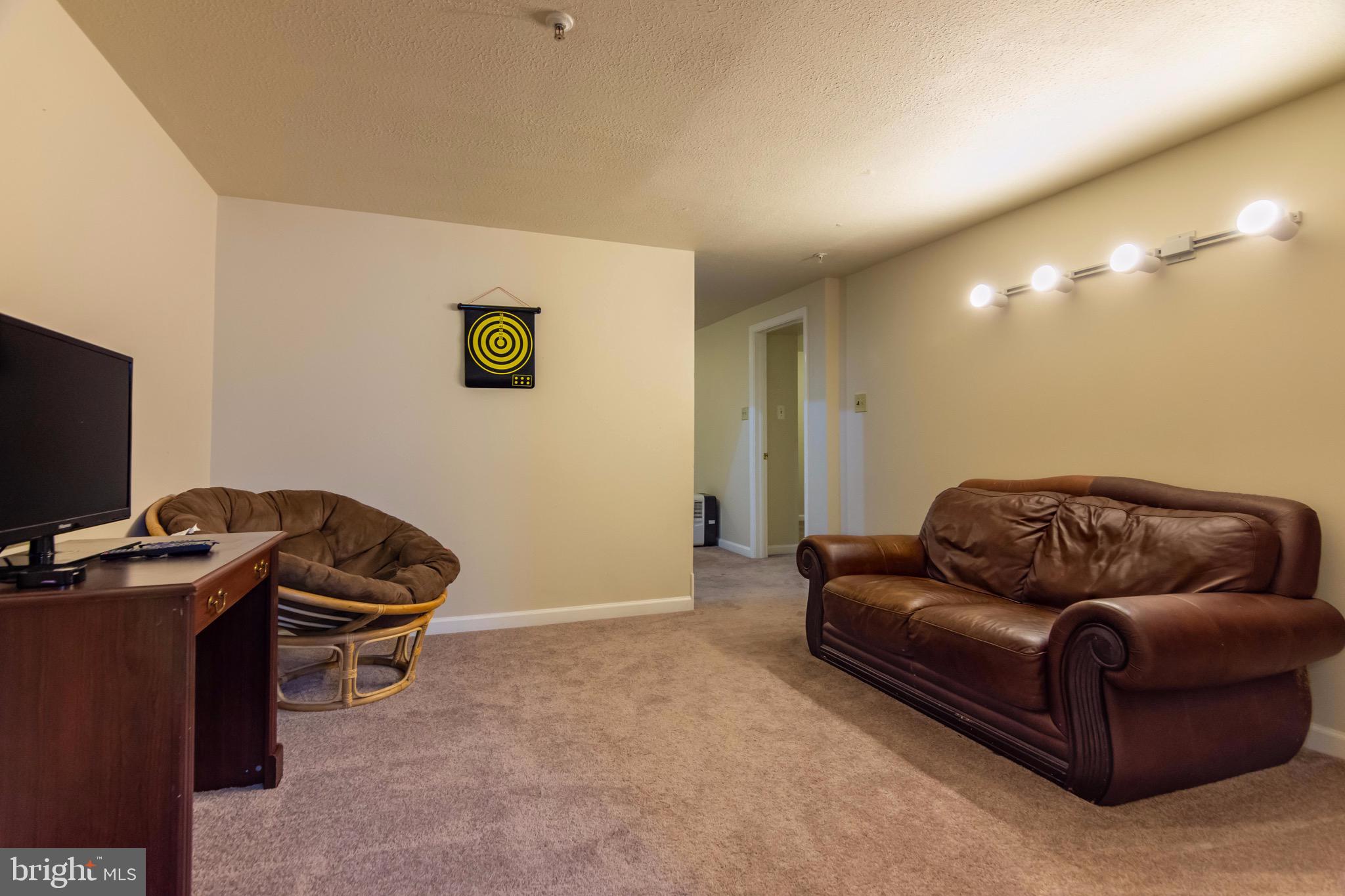 THE HIGHLANDS - Residential