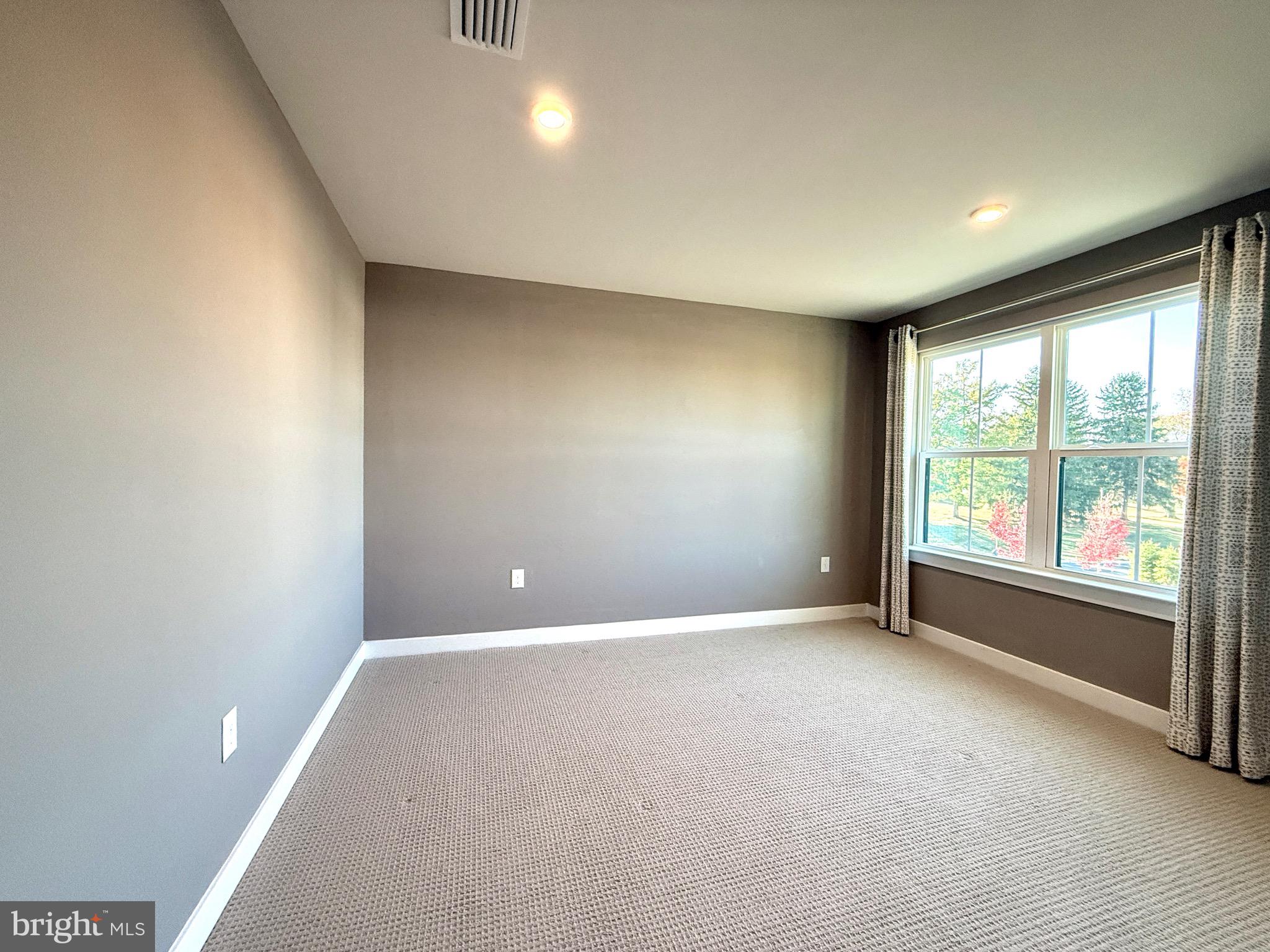 ASHBOURNE MEADOWS - Residential