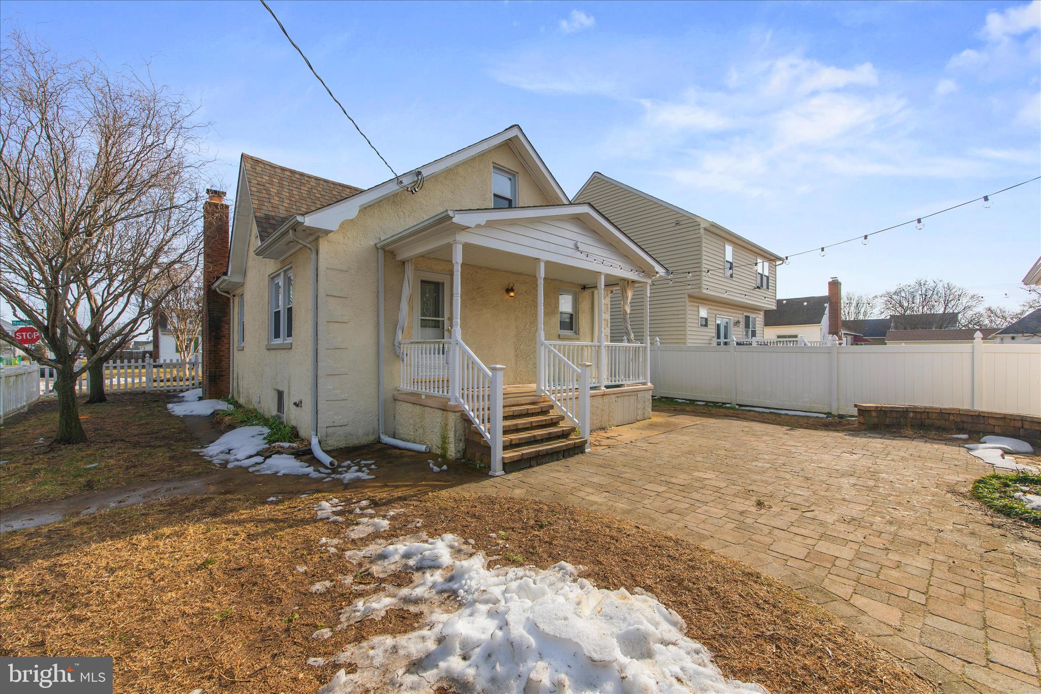 RIVERA BEACH - Residential