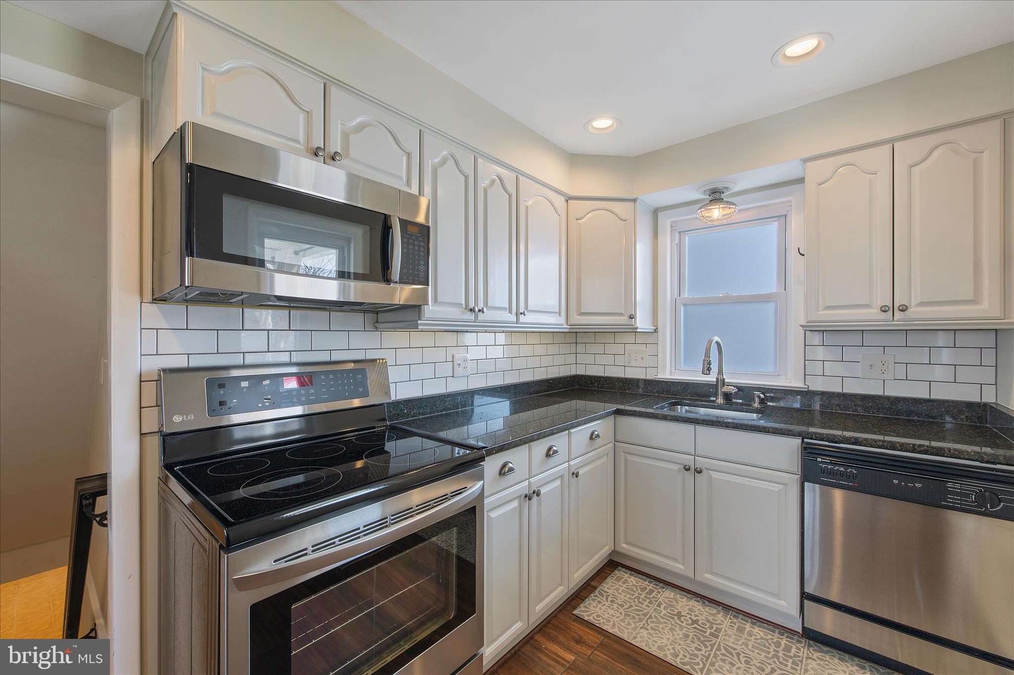 RIVERA BEACH - Residential