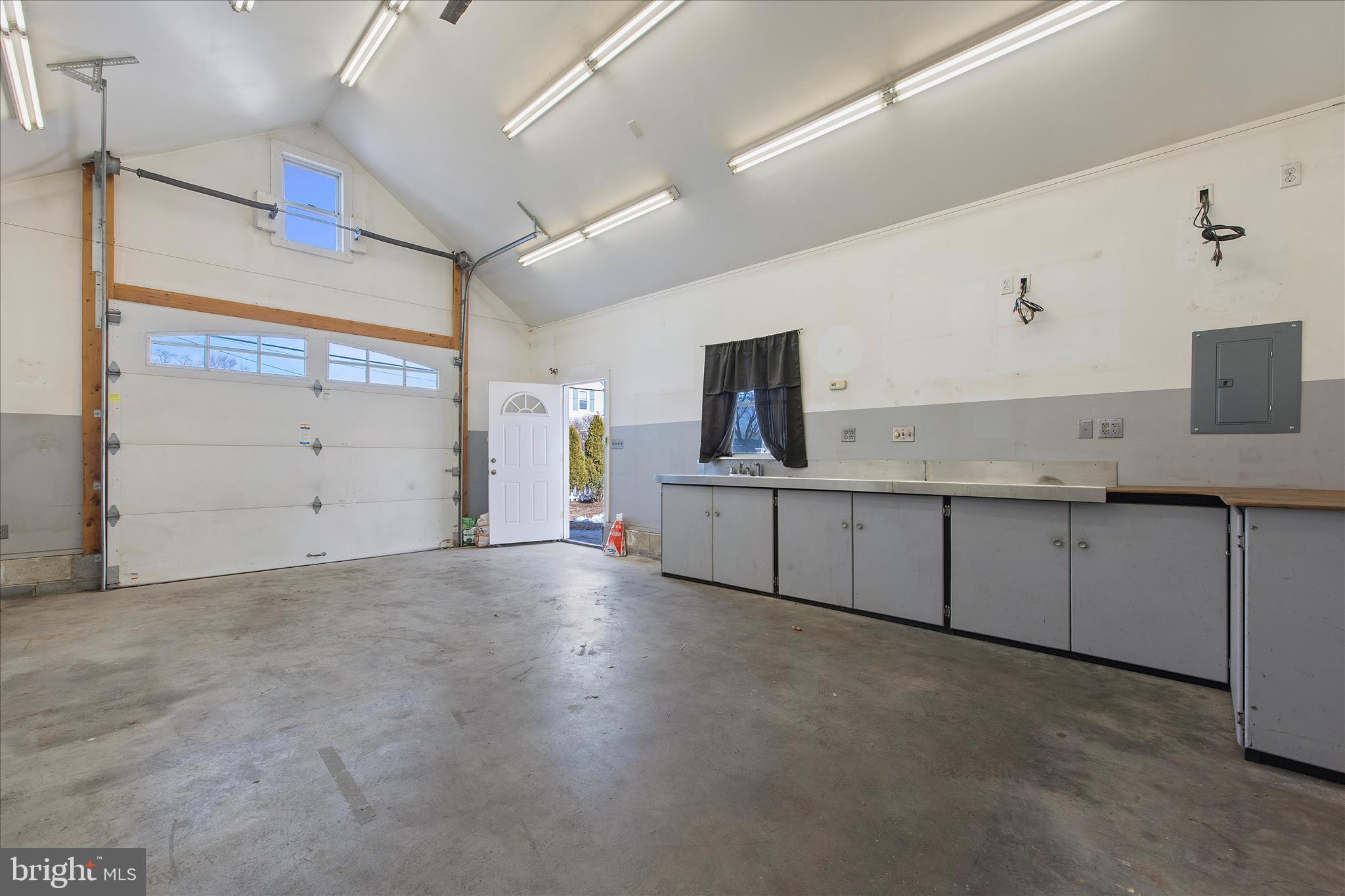 RIVERA BEACH - Residential