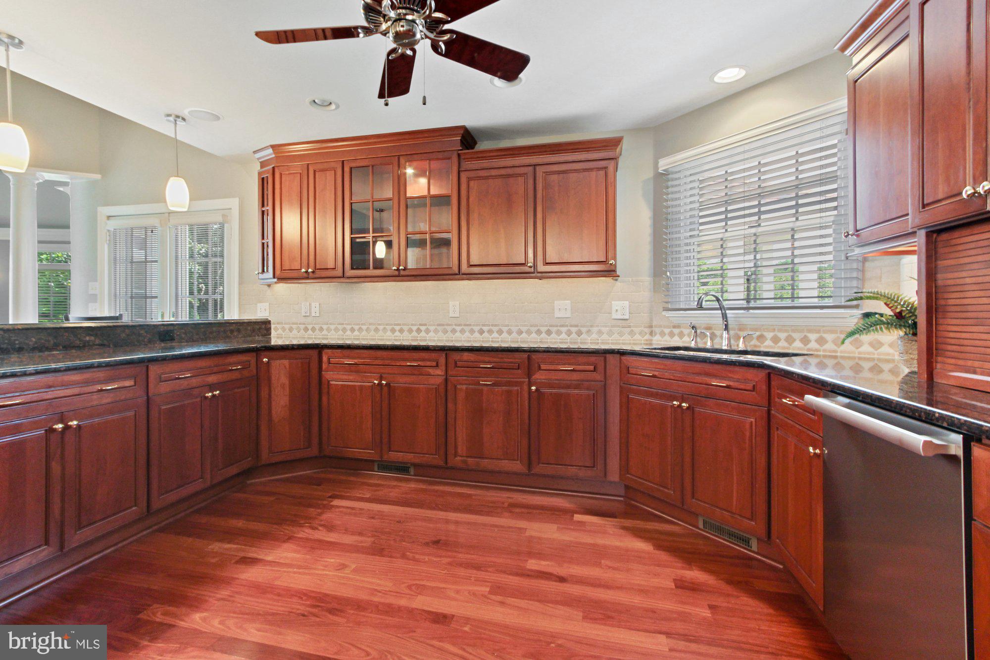 TUDOR MANOR - Residential