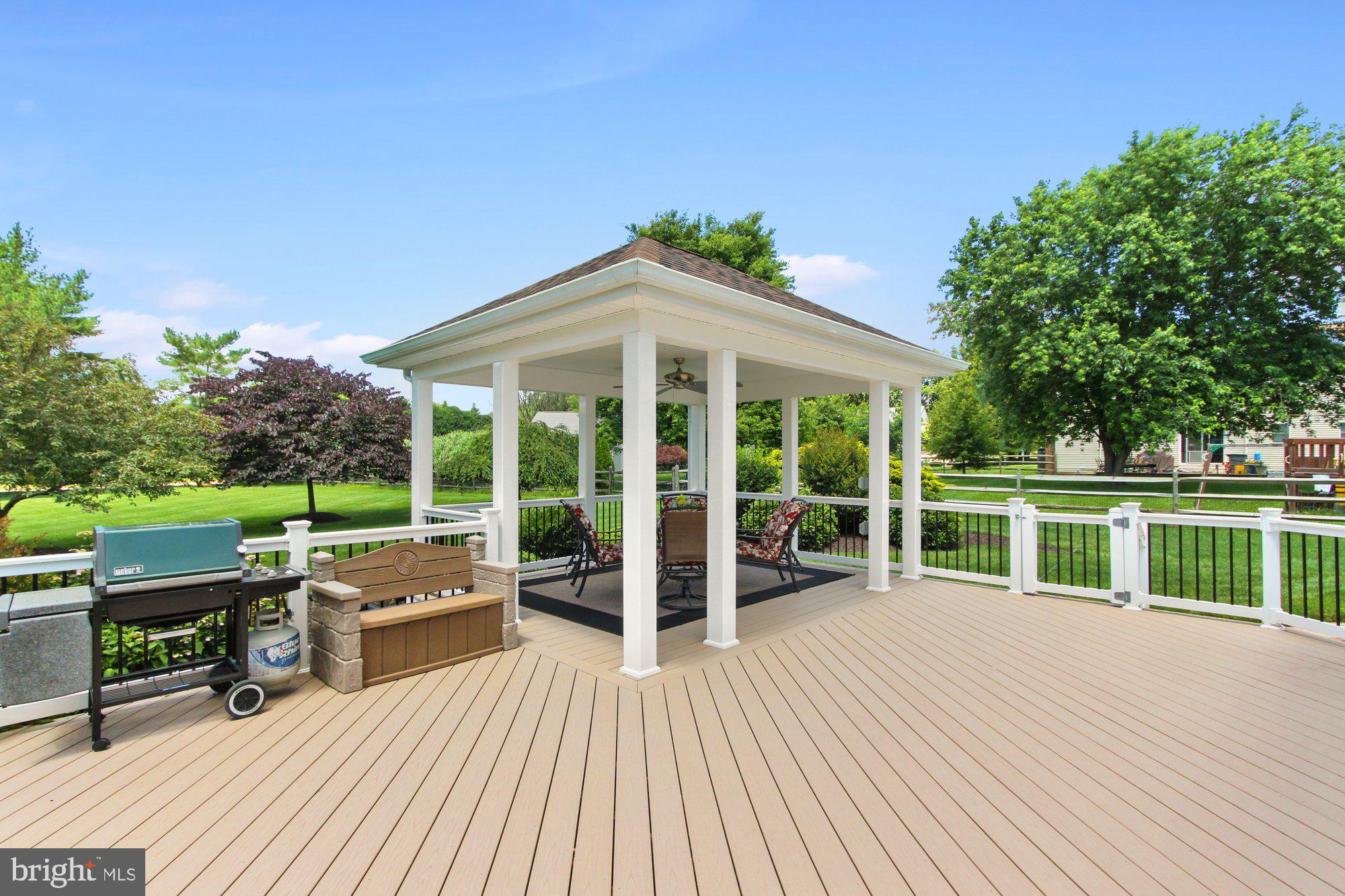 TUDOR MANOR - Residential