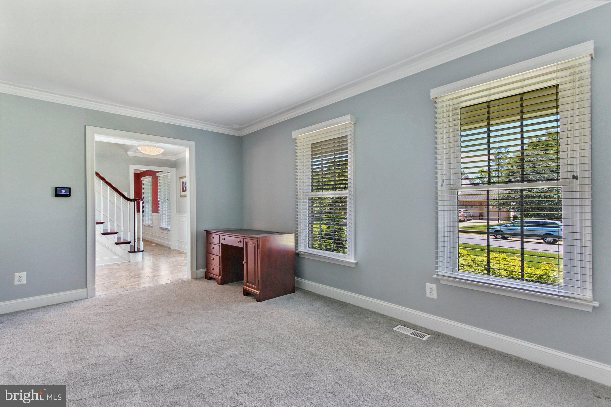 TUDOR MANOR - Residential