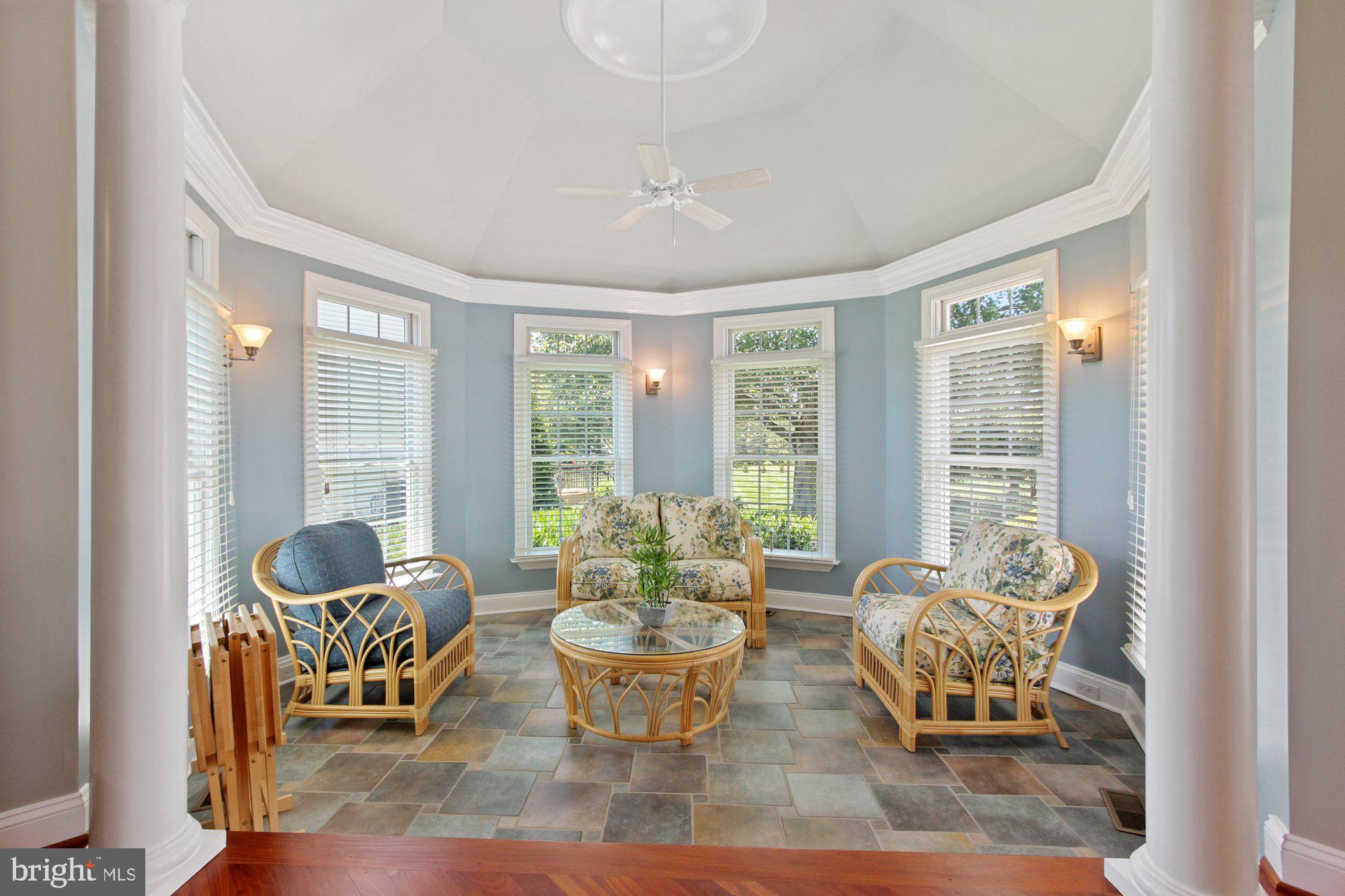 TUDOR MANOR - Residential