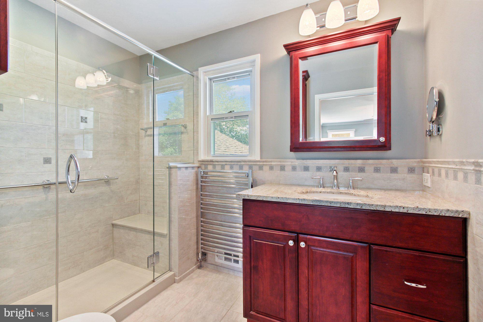 TUDOR MANOR - Residential