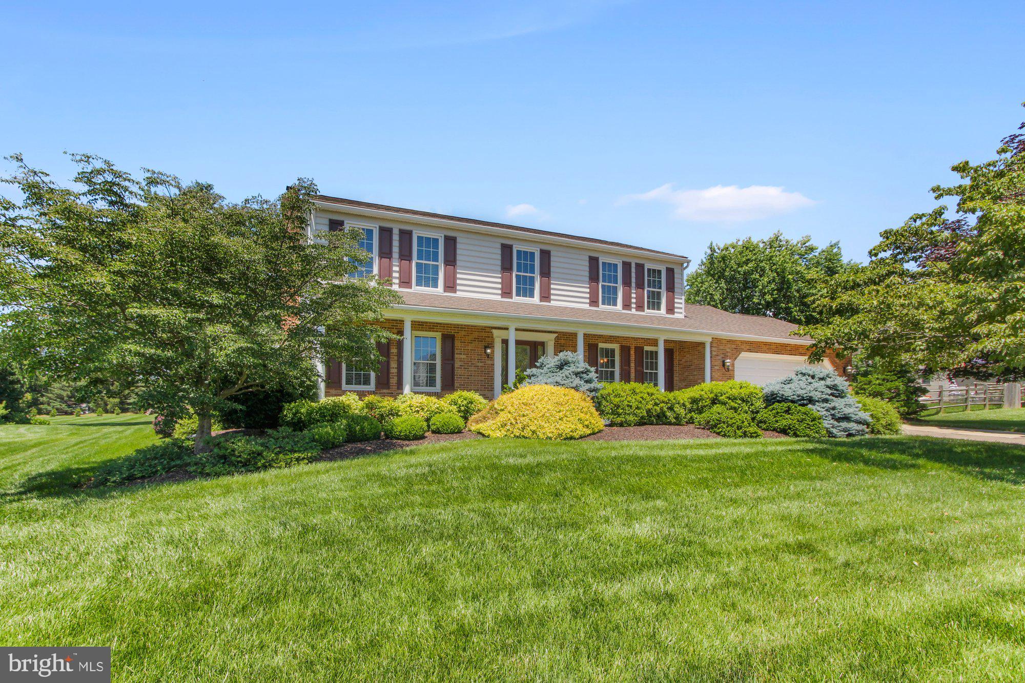 TUDOR MANOR - Residential