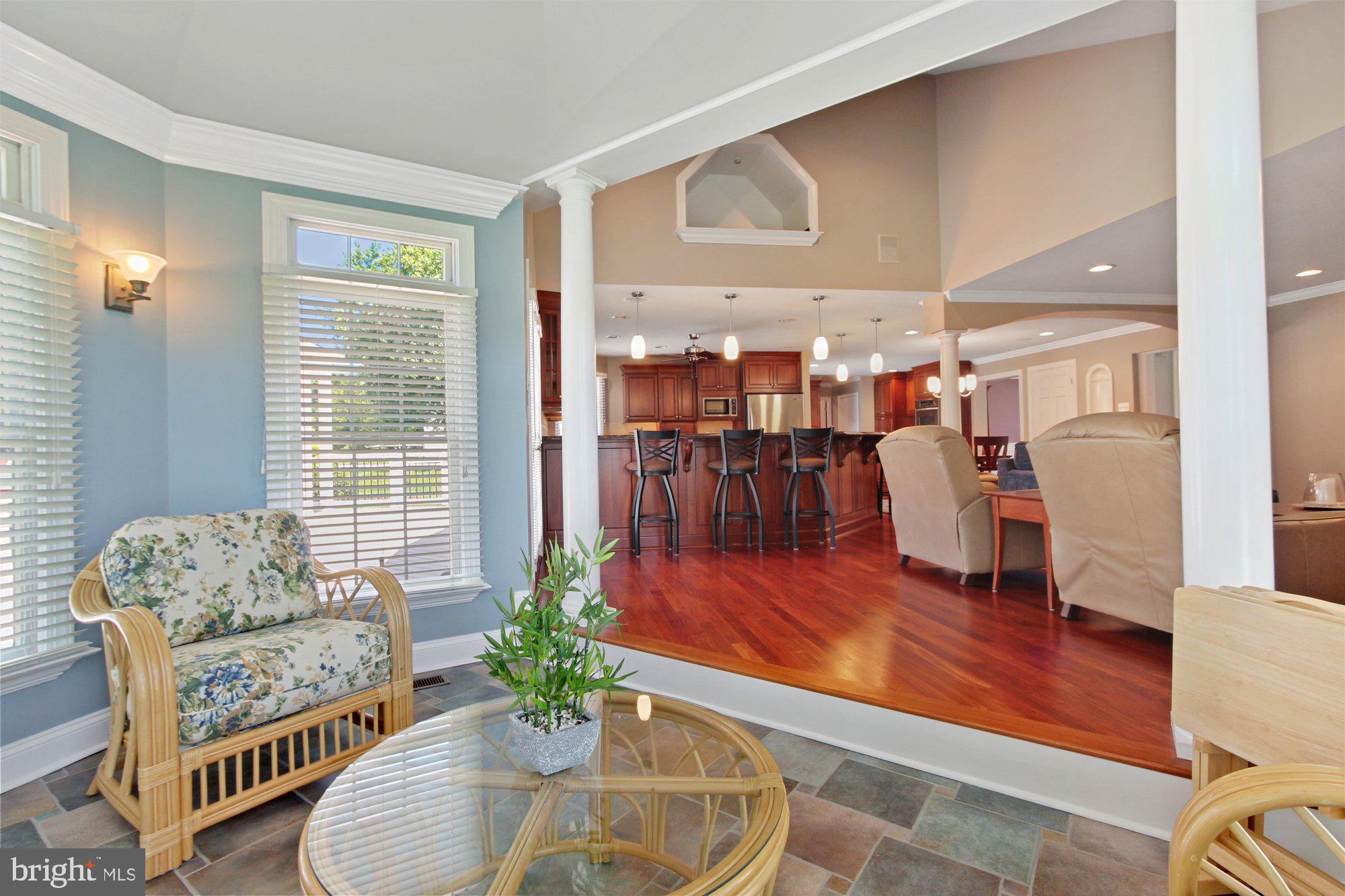 TUDOR MANOR - Residential