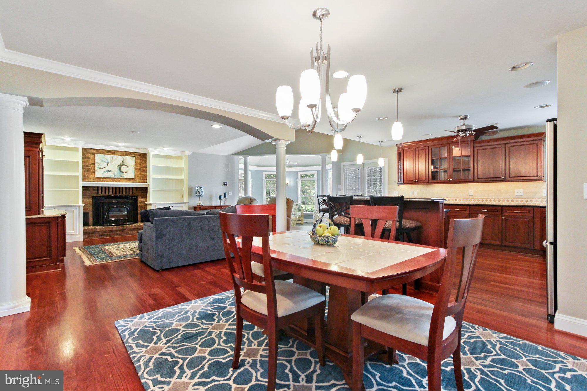 TUDOR MANOR - Residential