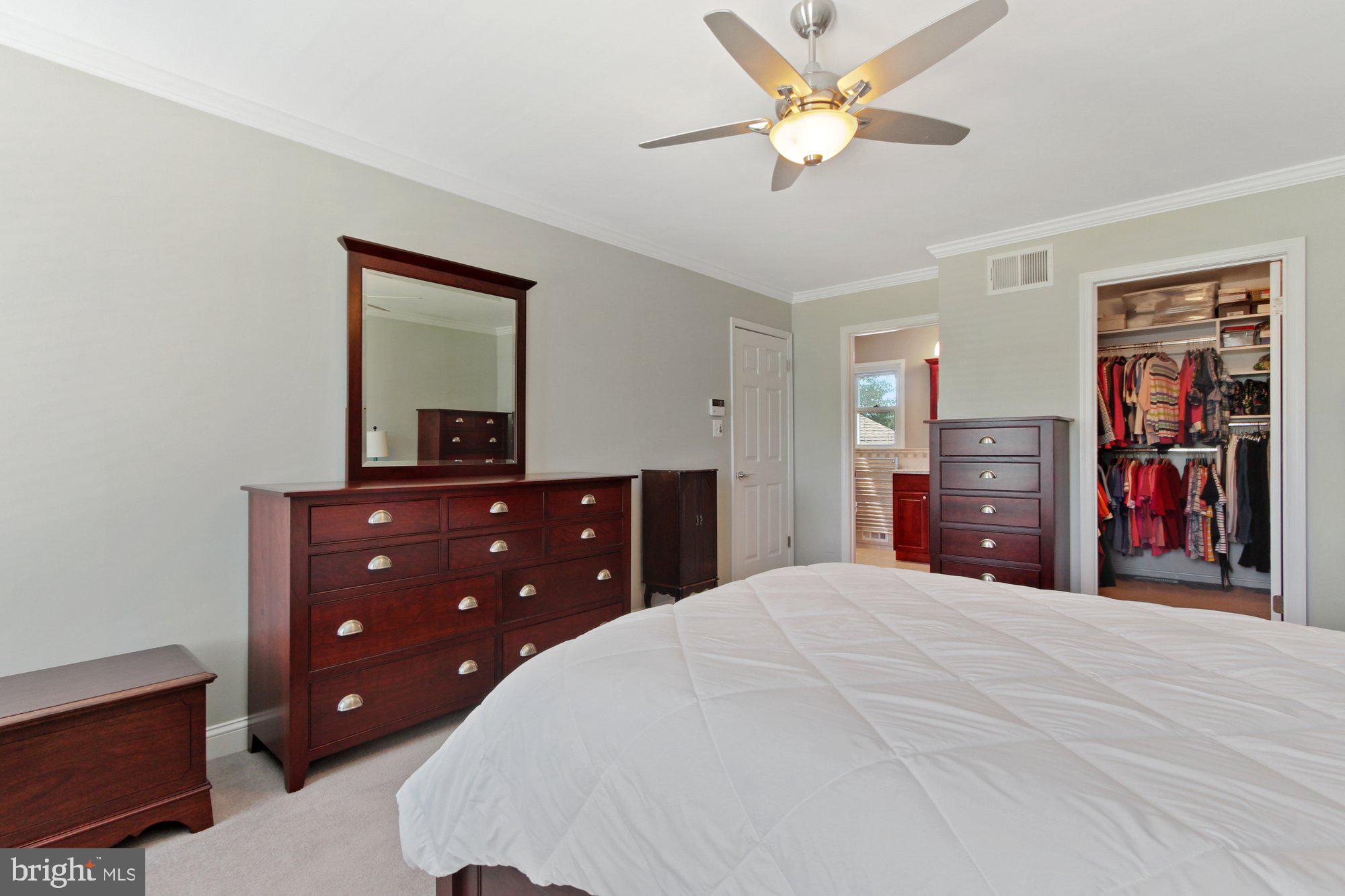 TUDOR MANOR - Residential