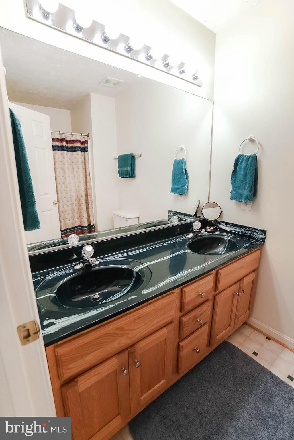 RUSTIC HILLS - Residential