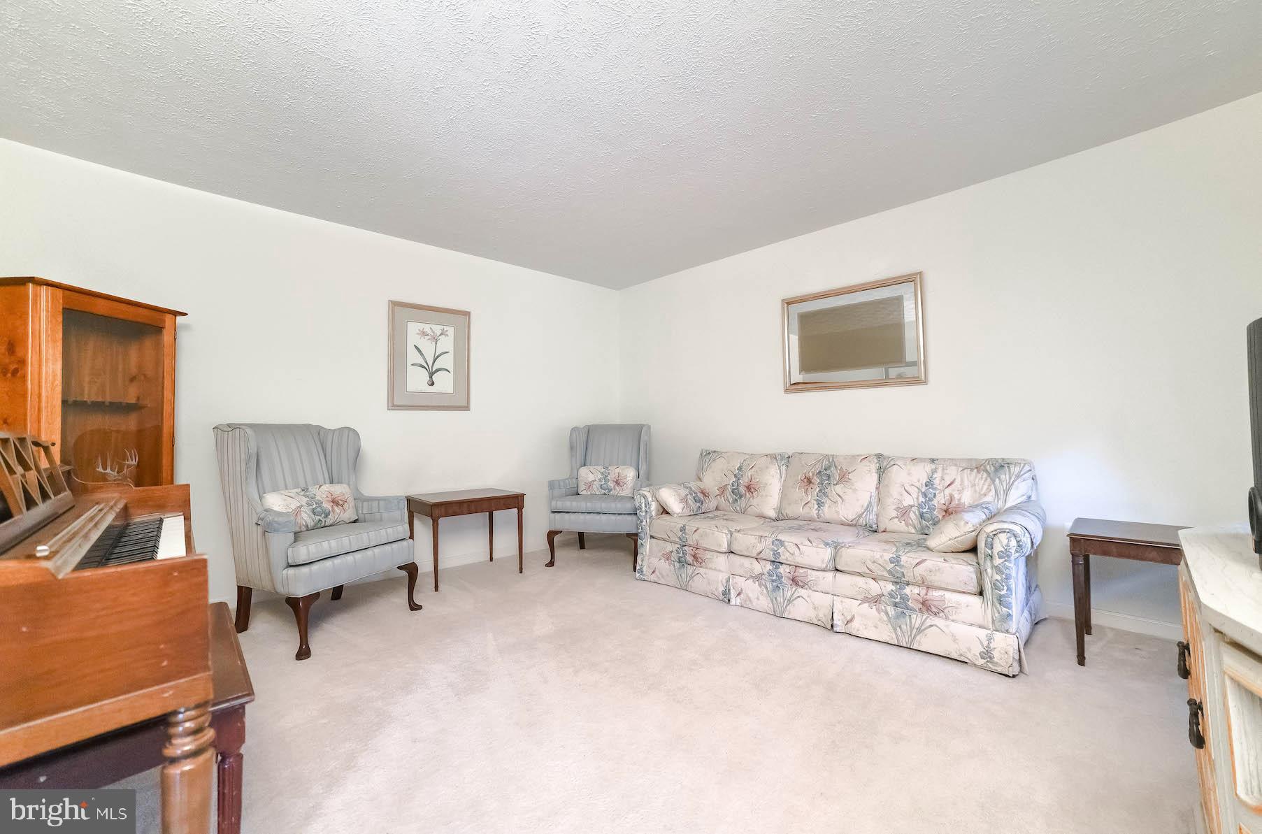 RUSTIC HILLS - Residential