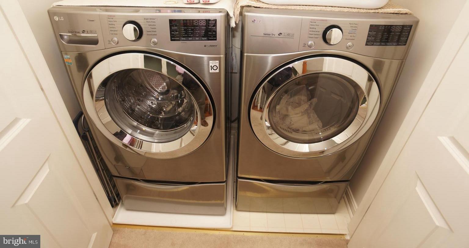 COURTS OF BALLSTON - Residential Lease