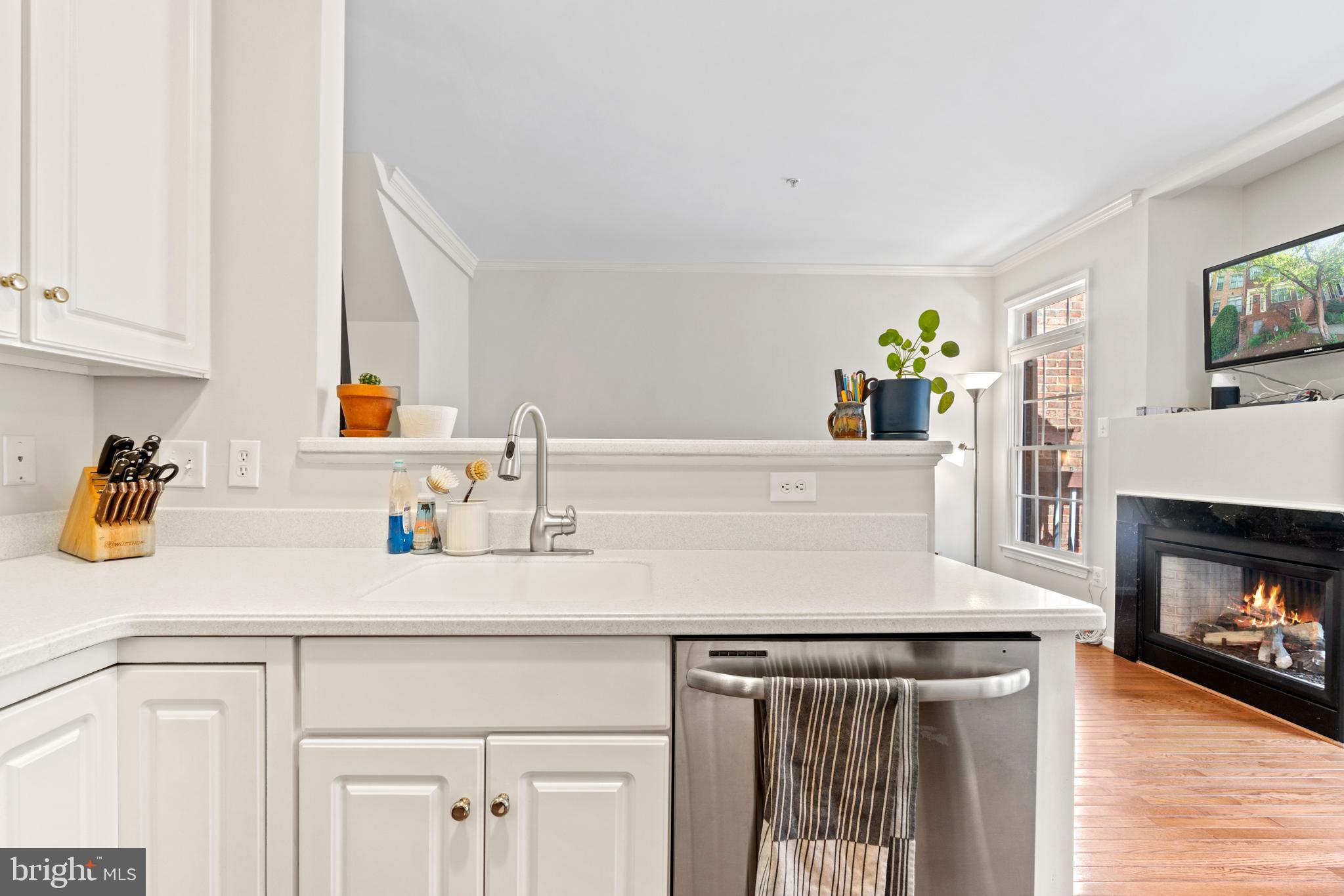 COURTS OF BALLSTON - Residential Lease