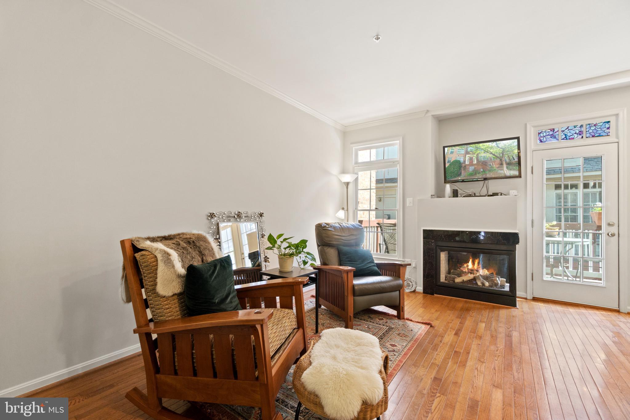 COURTS OF BALLSTON - Residential Lease