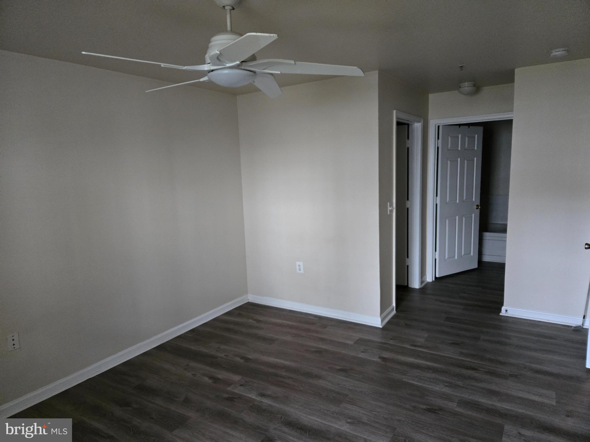 WOODLAND LAKE CONDO - Residential Lease