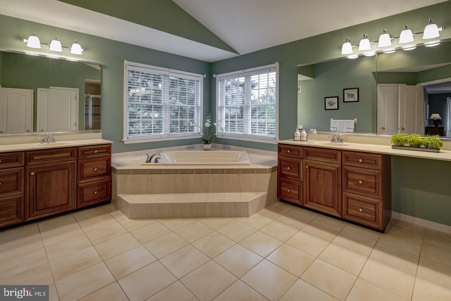 DOLINGTON ESTATES - Residential