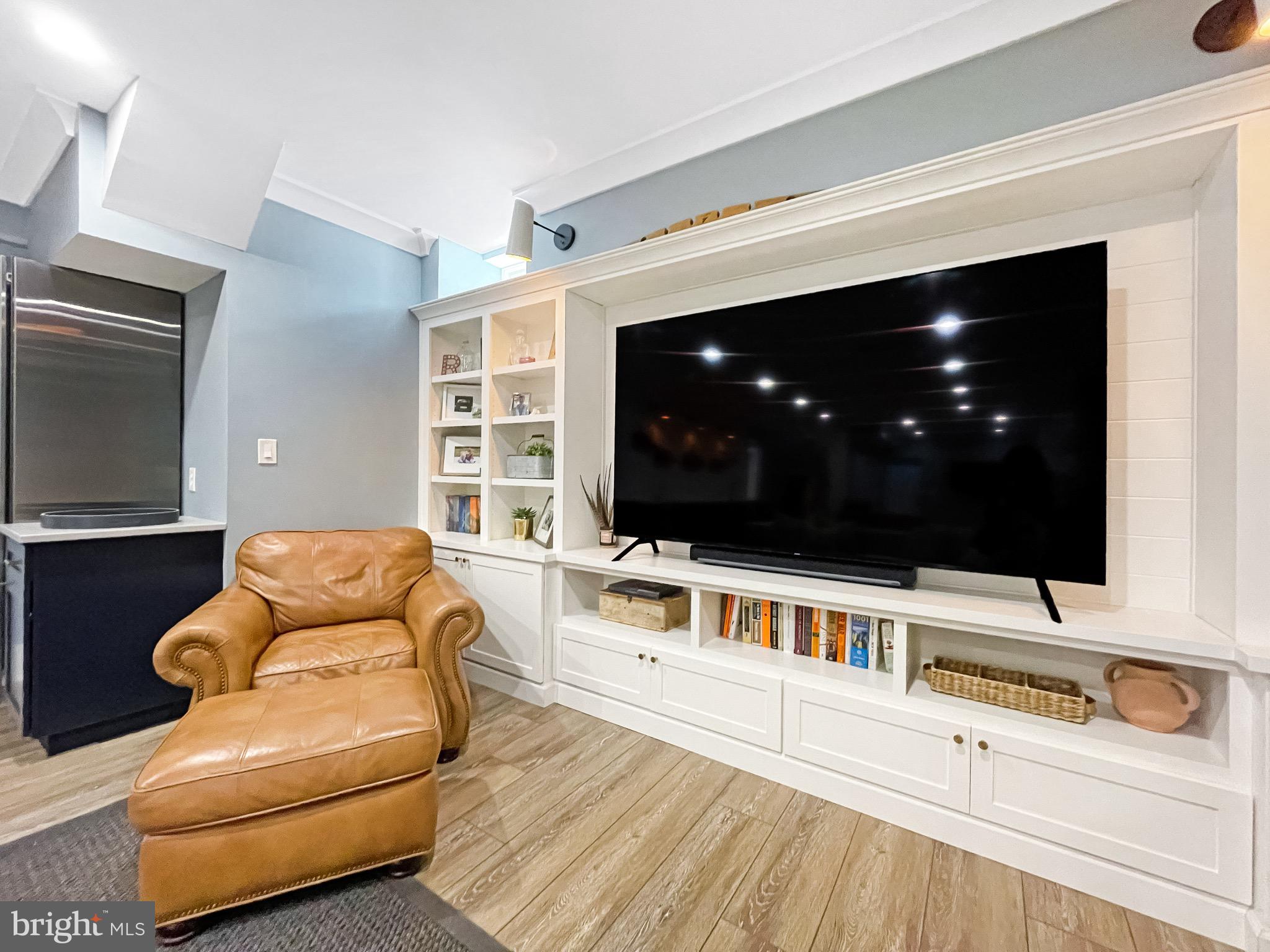 GARDEN CITY - Residential