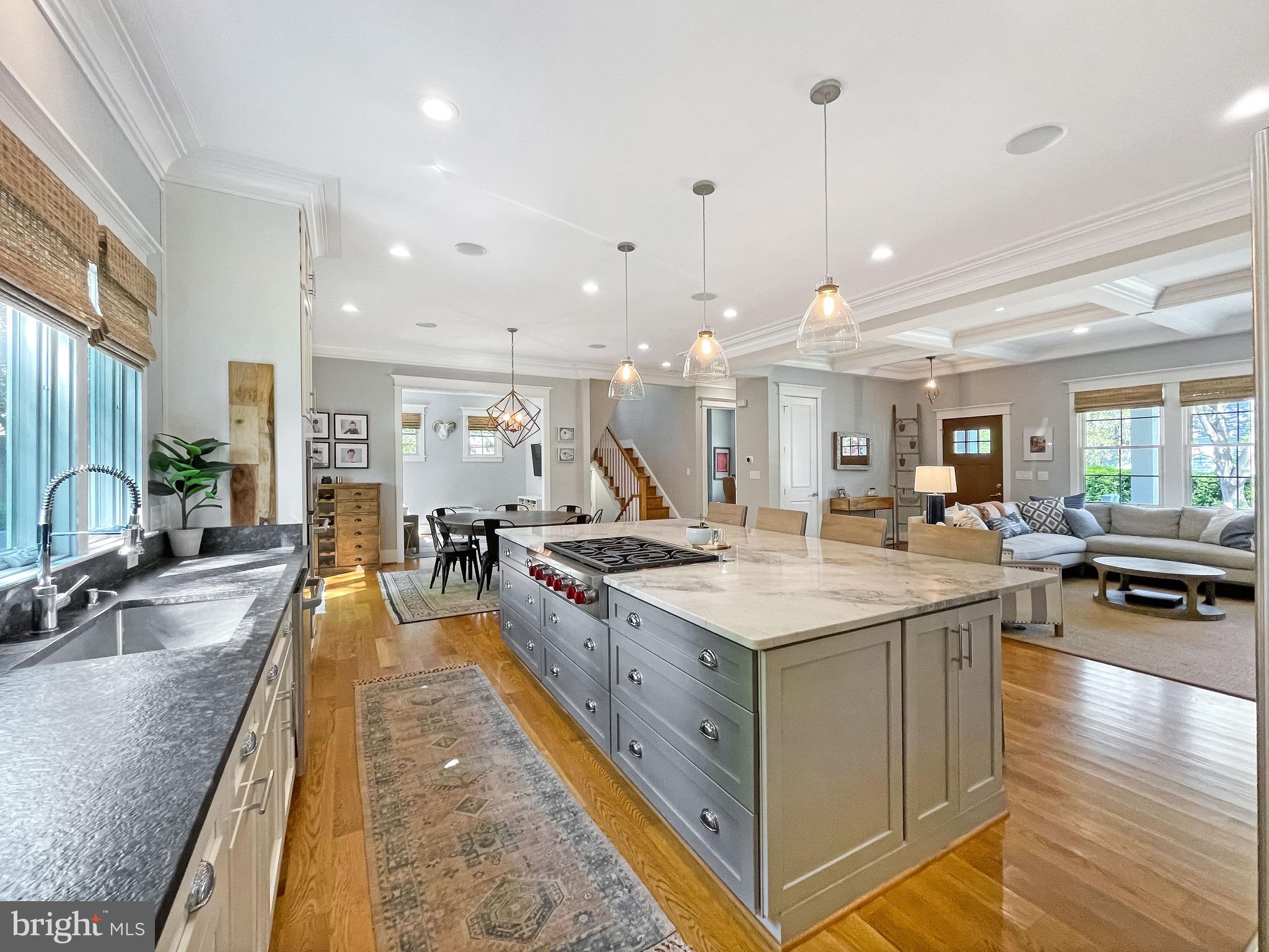 GARDEN CITY - Residential