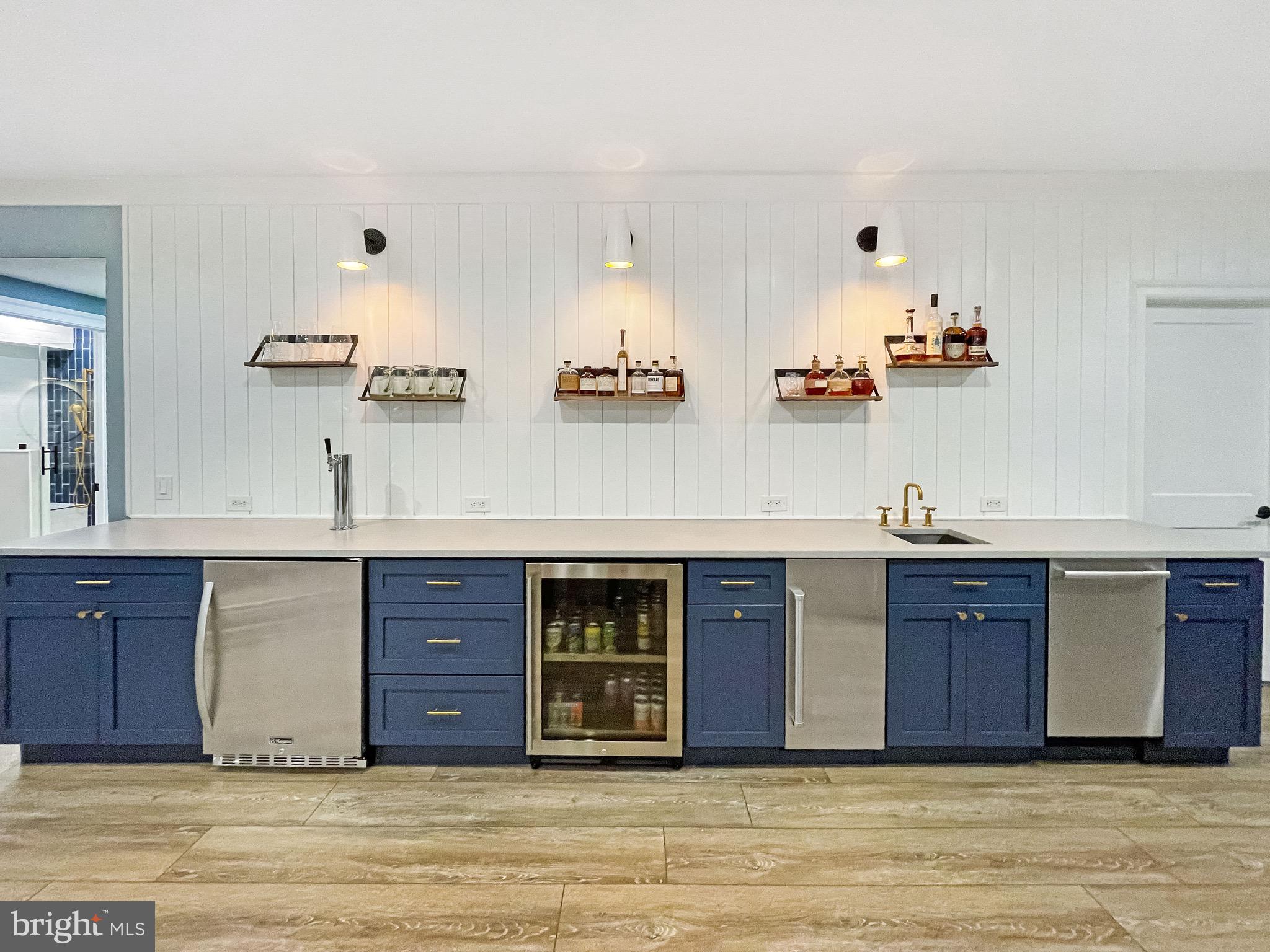 GARDEN CITY - Residential