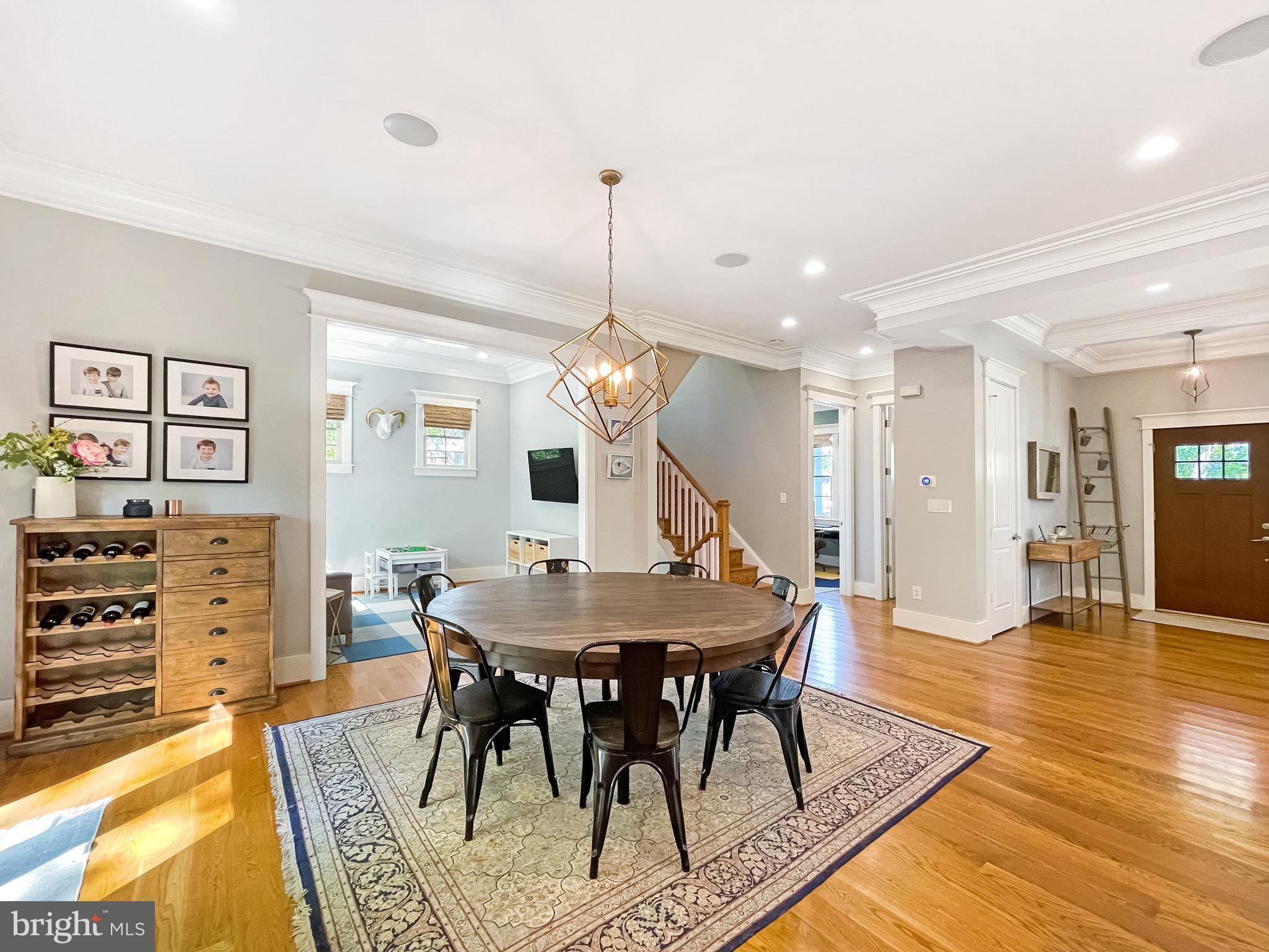 GARDEN CITY - Residential