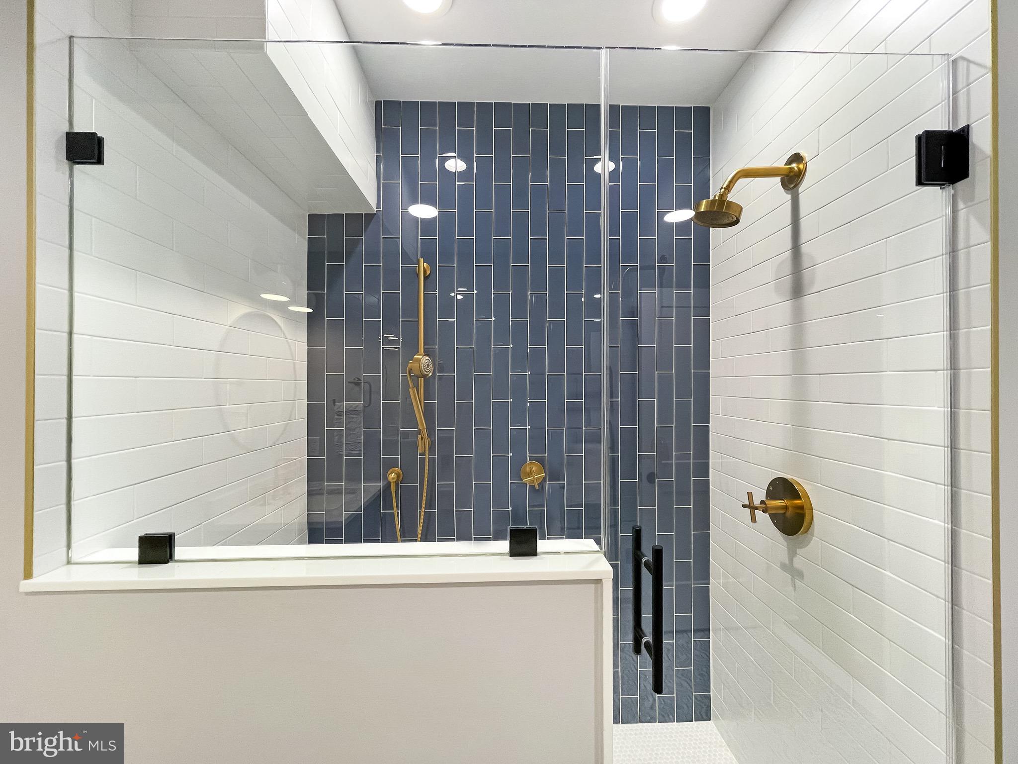 GARDEN CITY - Residential