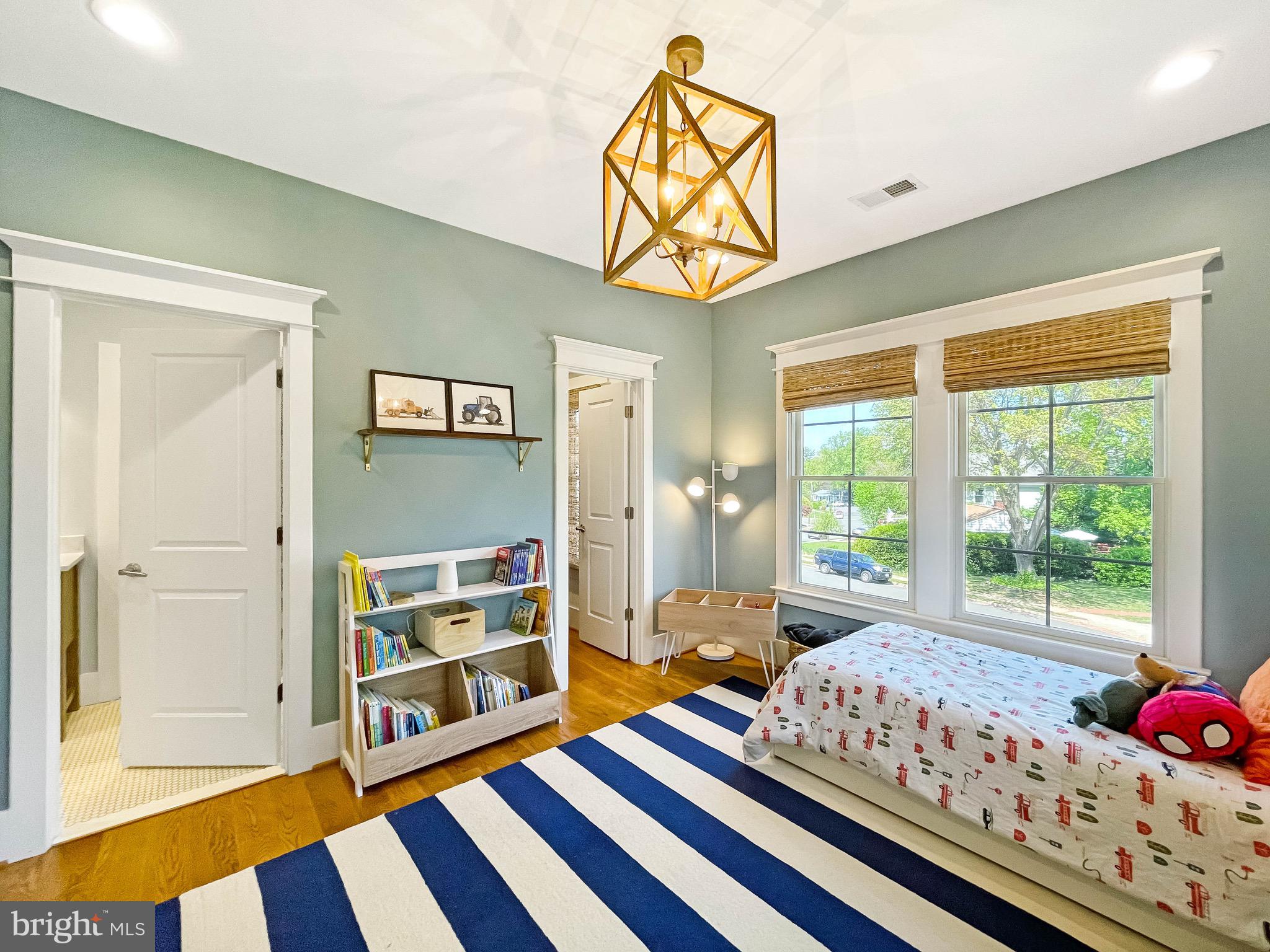 GARDEN CITY - Residential