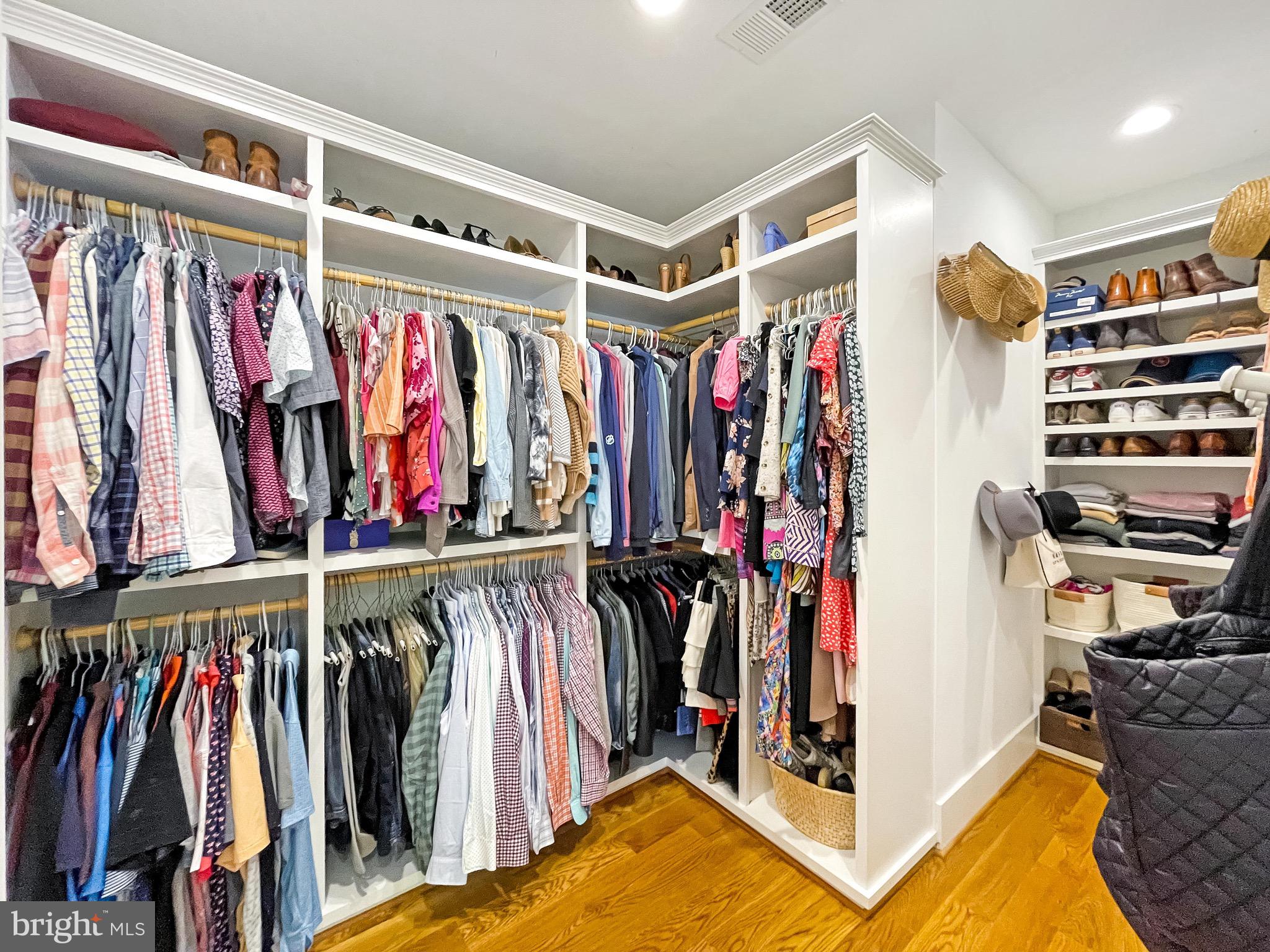 GARDEN CITY - Residential