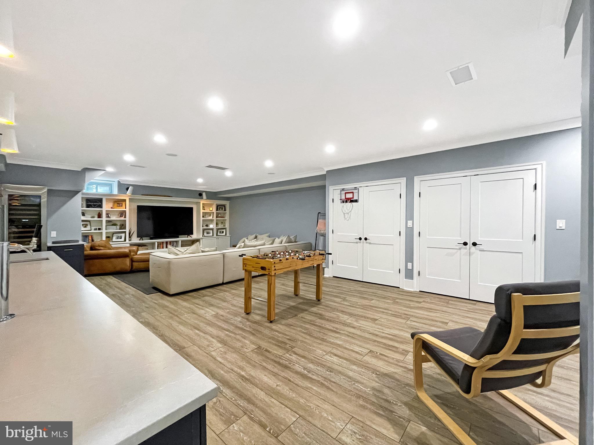 GARDEN CITY - Residential