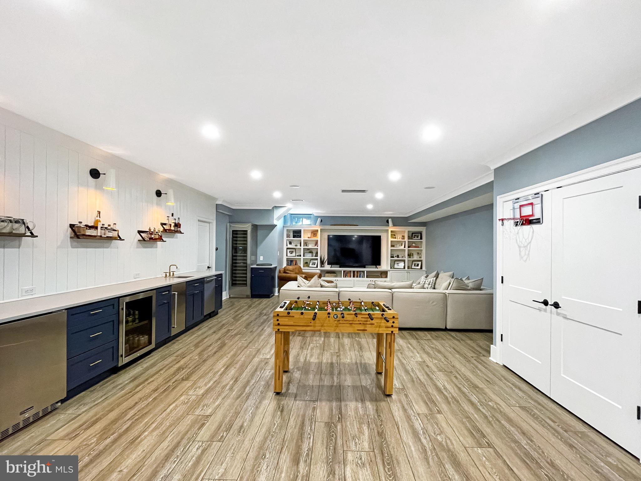 GARDEN CITY - Residential