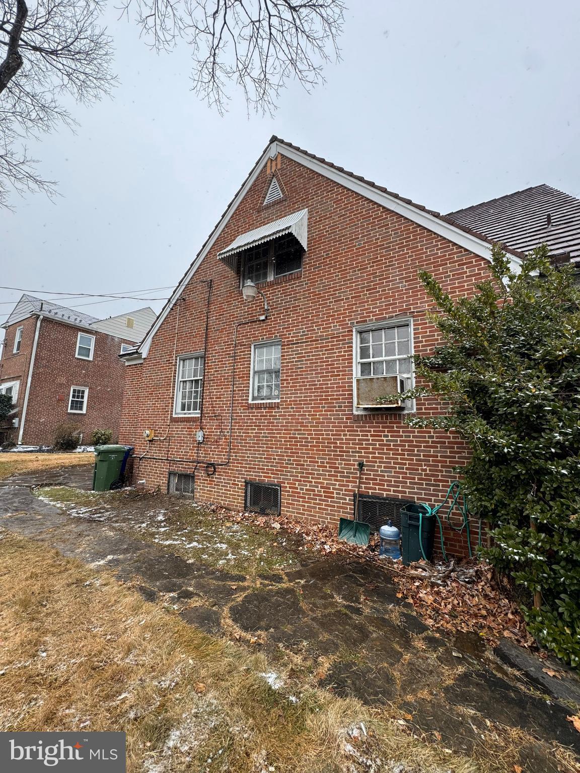 315 E COLD SPRING LANE