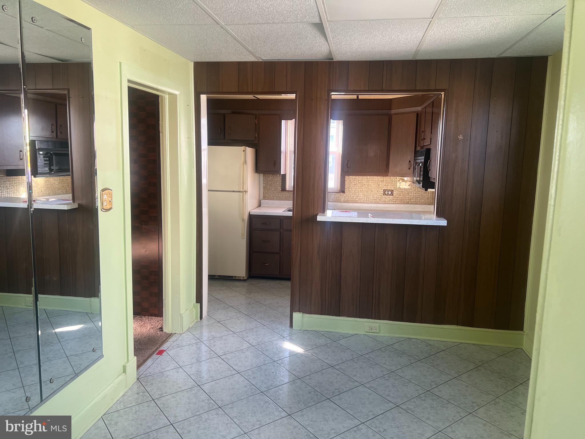 CEDAR CREST - Residential