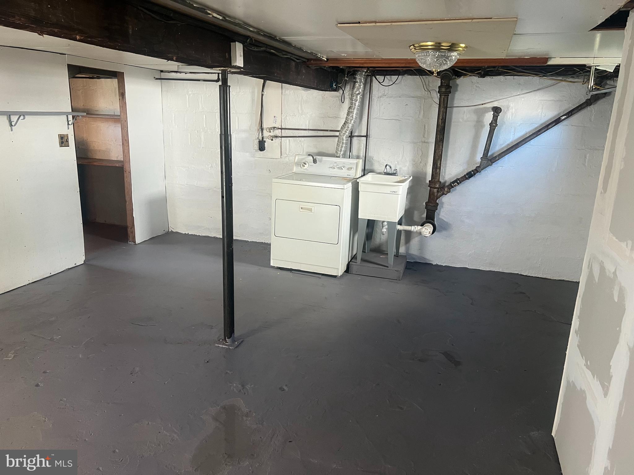 CEDAR CREST - Residential