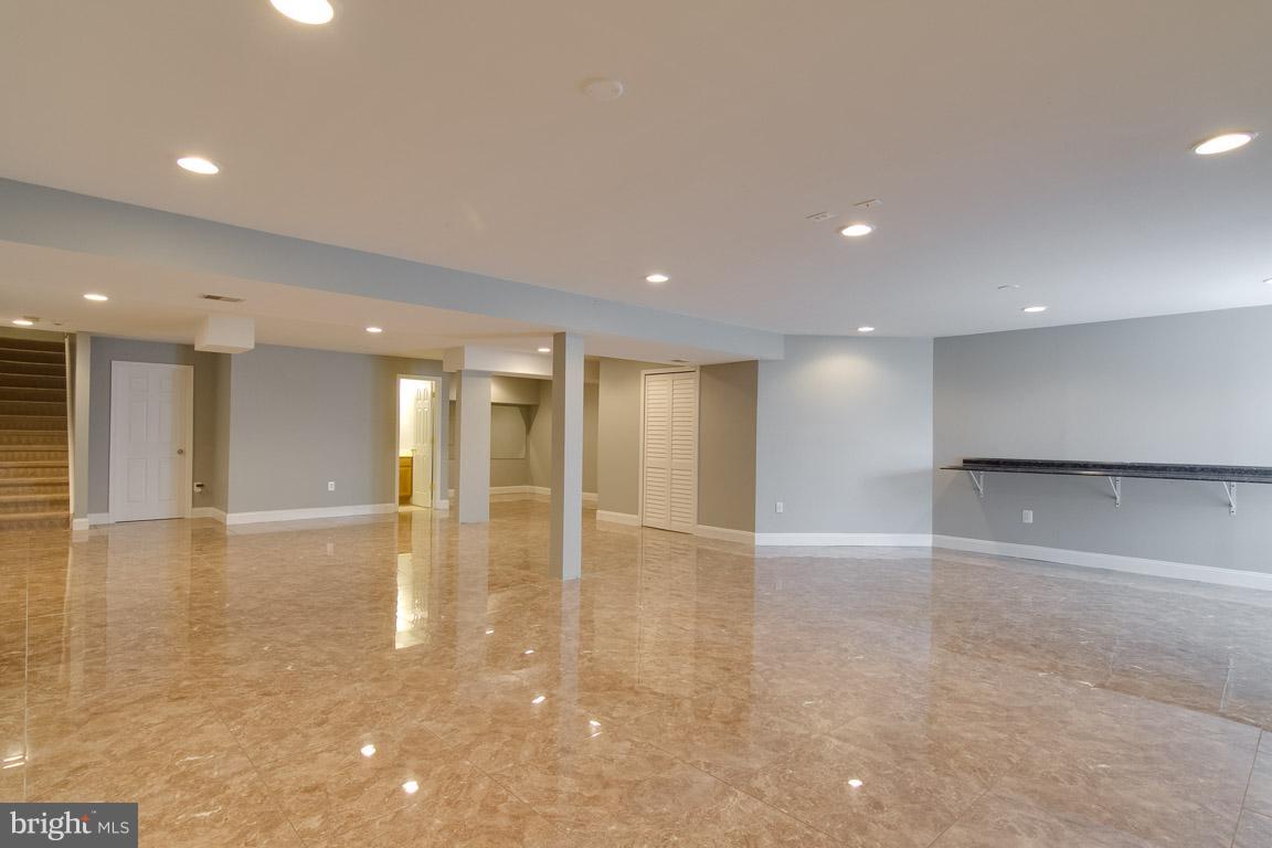 PORT POTOMAC - Residential