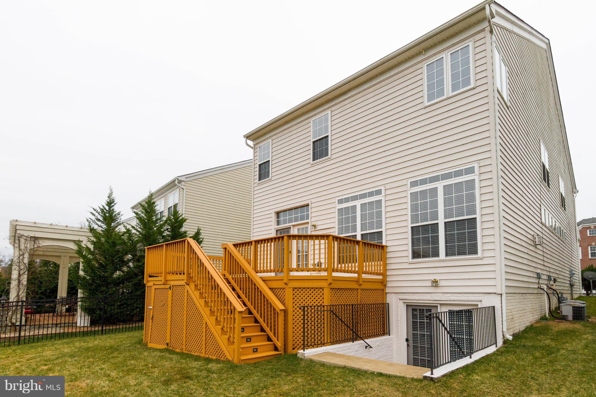 PORT POTOMAC - Residential