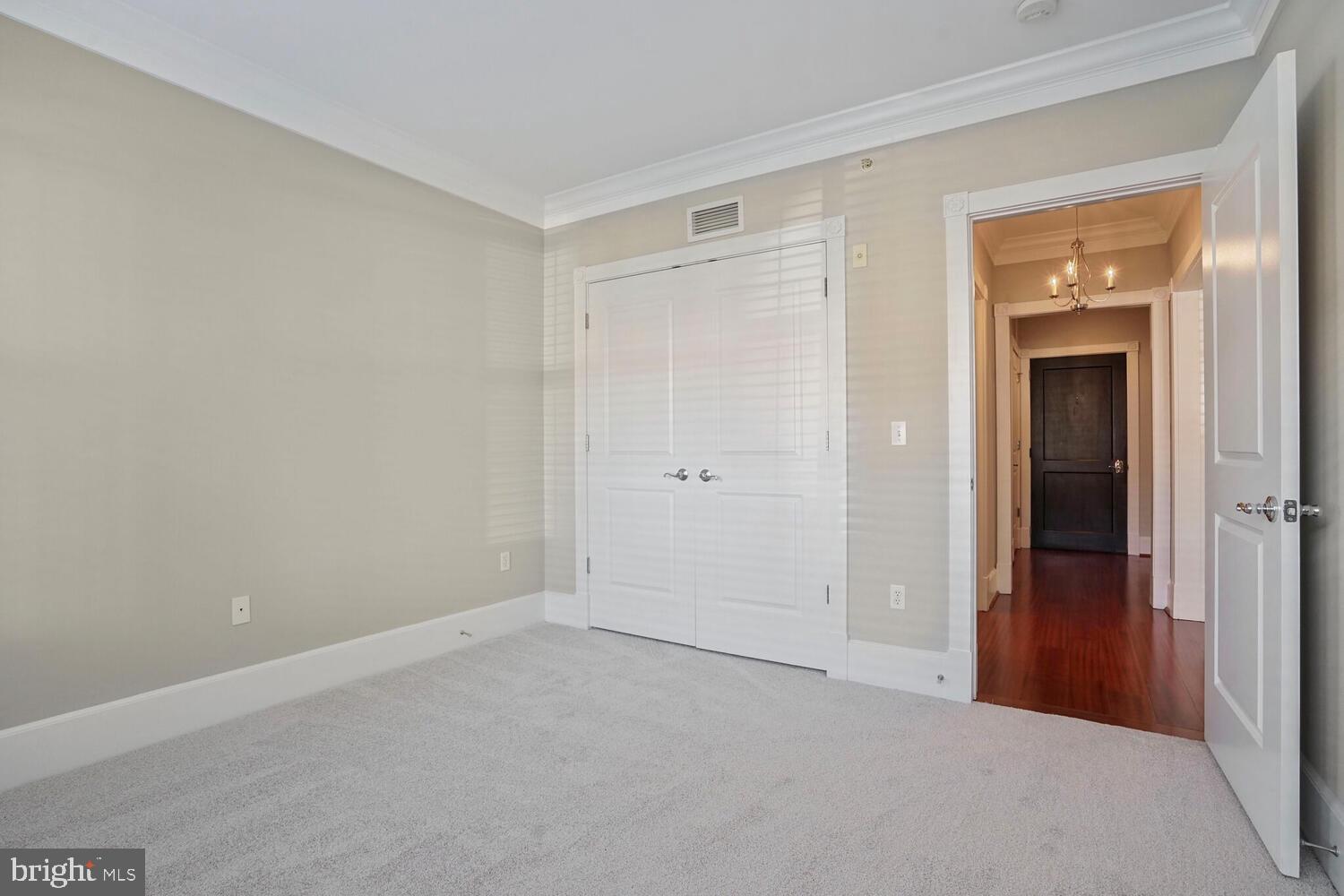 OLD TOWN ALEXANDRIA - Residential