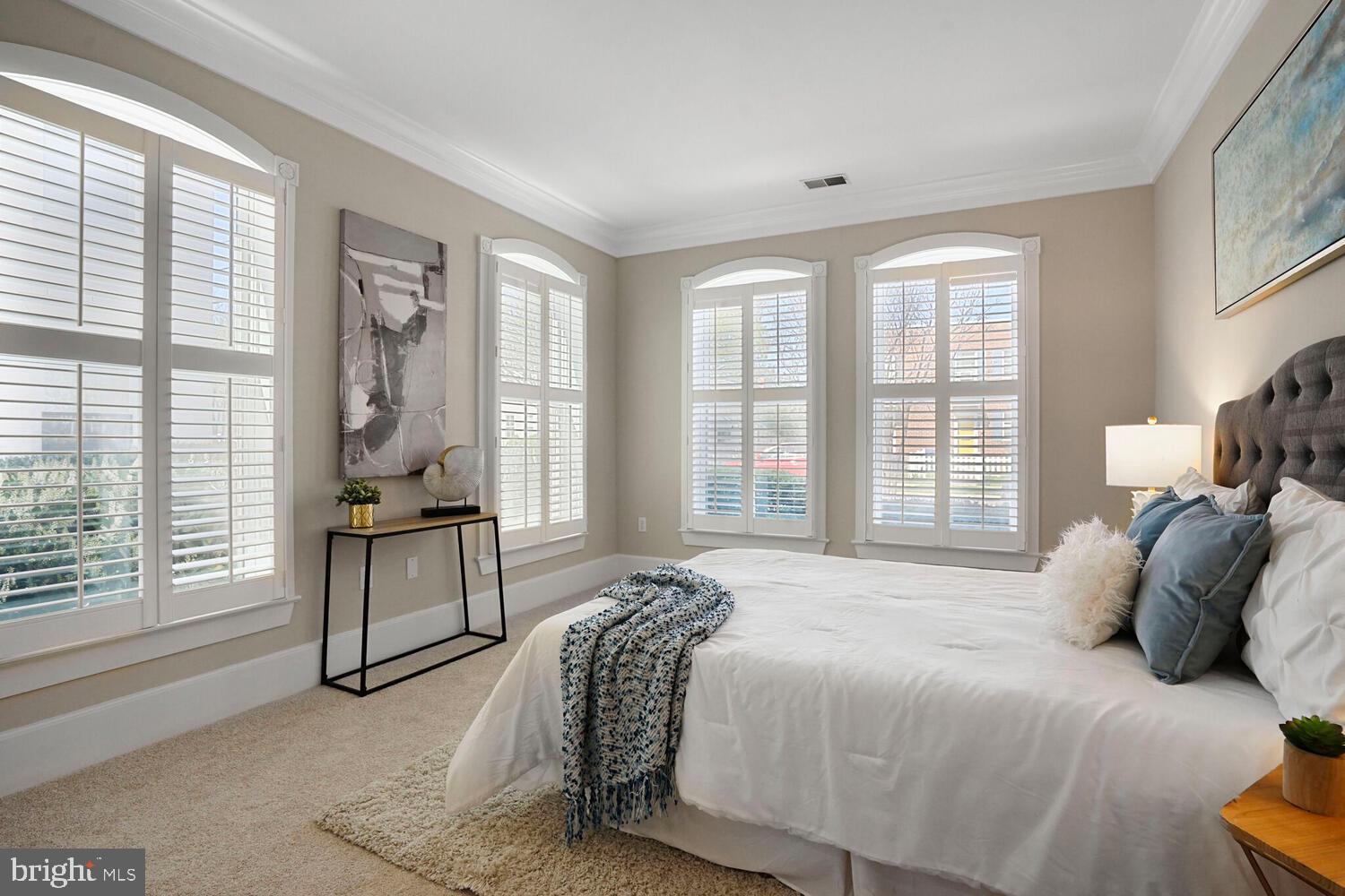 OLD TOWN ALEXANDRIA - Residential