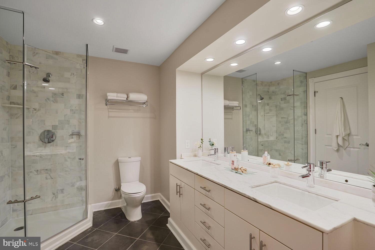 OLD TOWN ALEXANDRIA - Residential