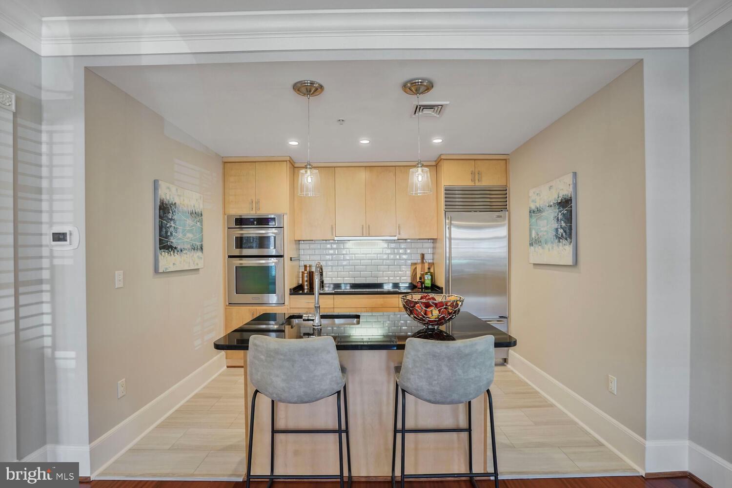 OLD TOWN ALEXANDRIA - Residential