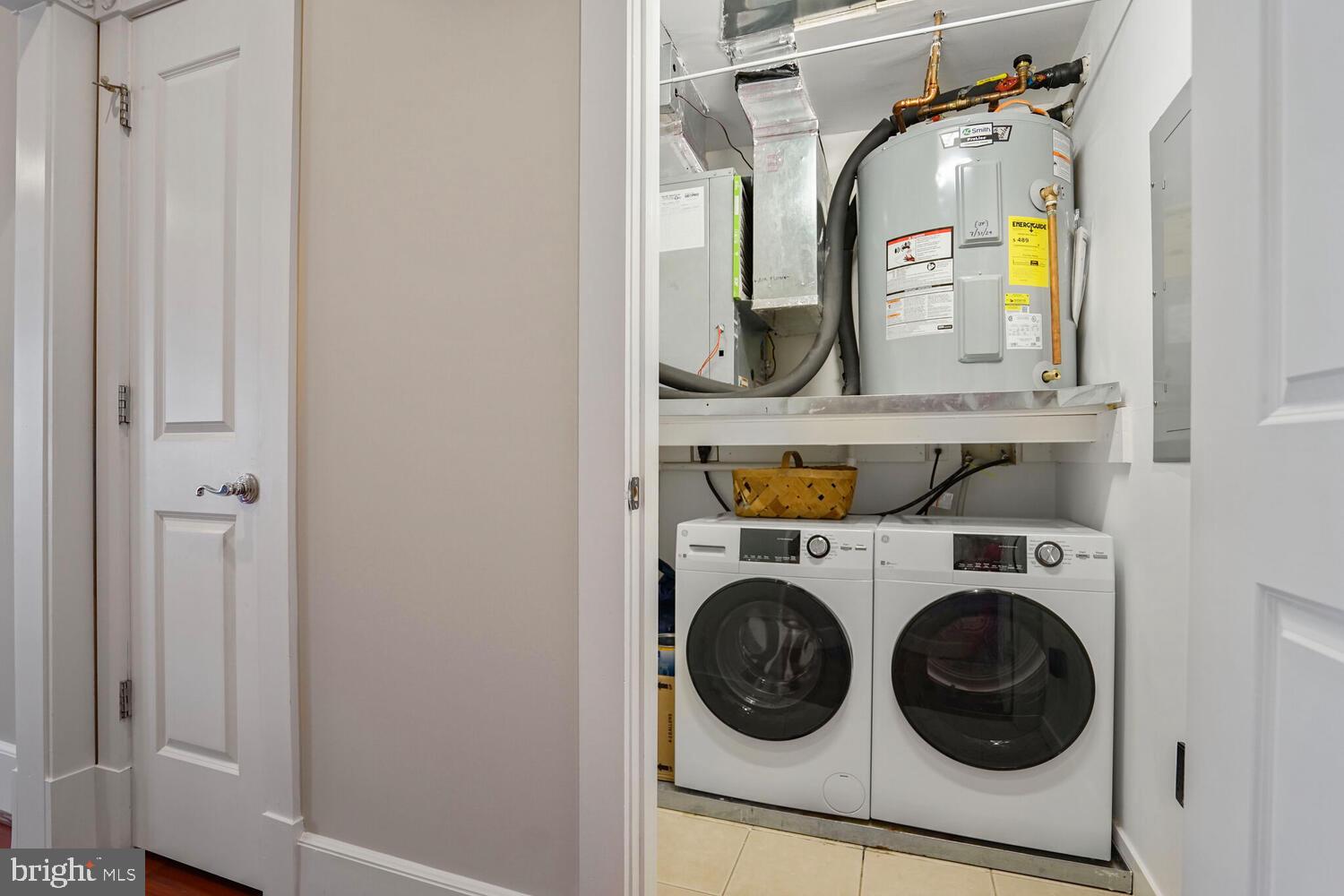 OLD TOWN ALEXANDRIA - Residential