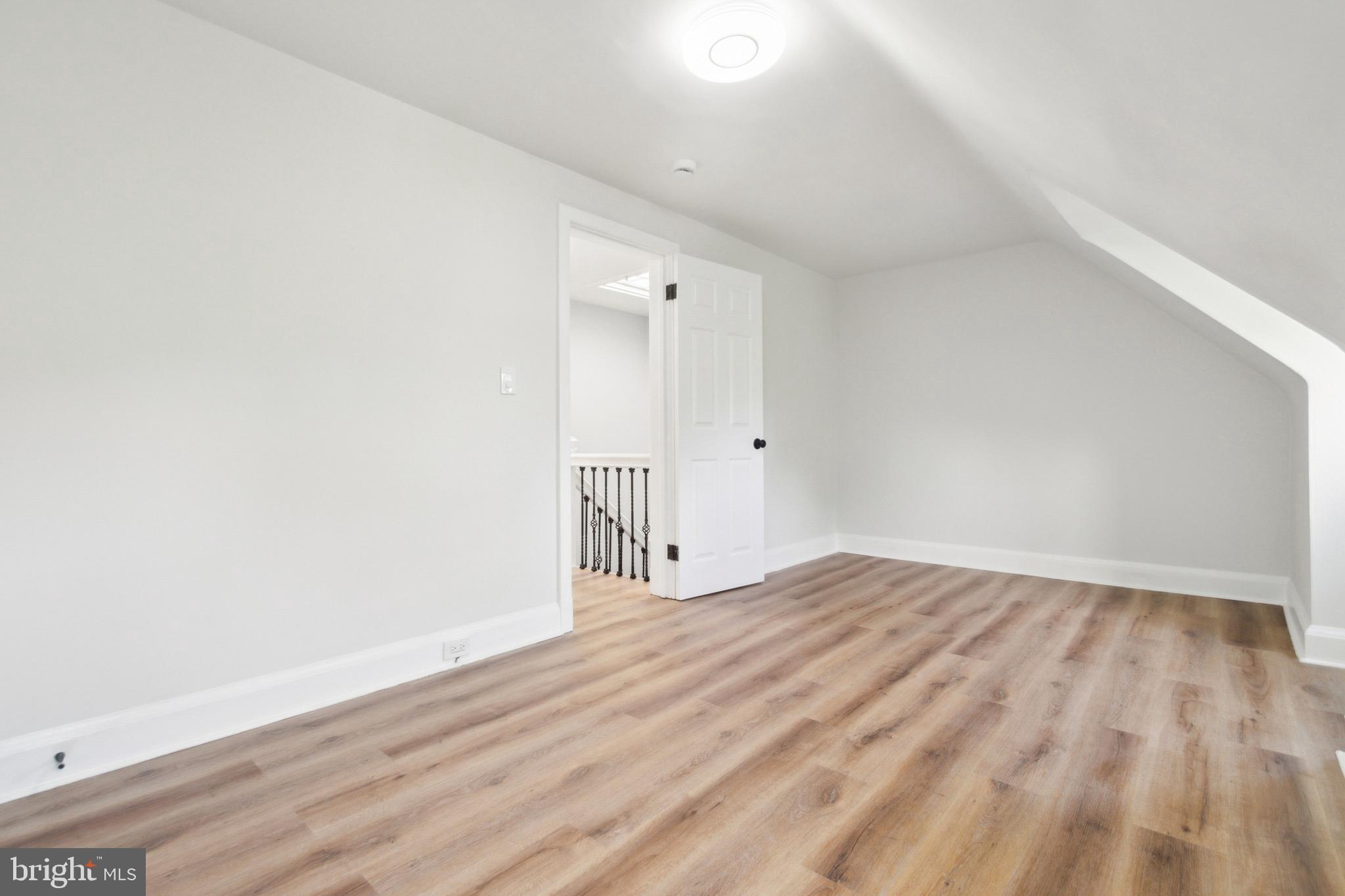 OAKENSHAWE - Residential