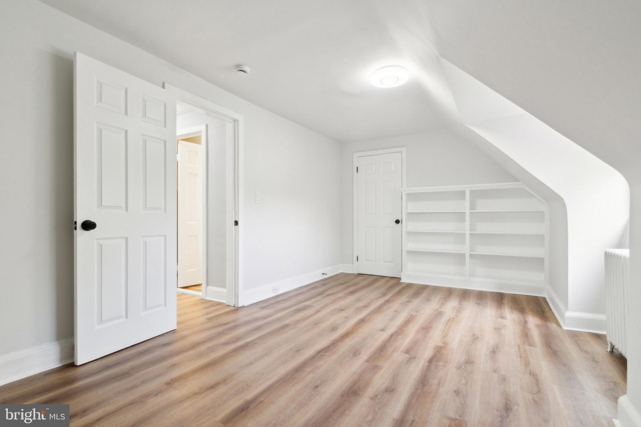 OAKENSHAWE - Residential